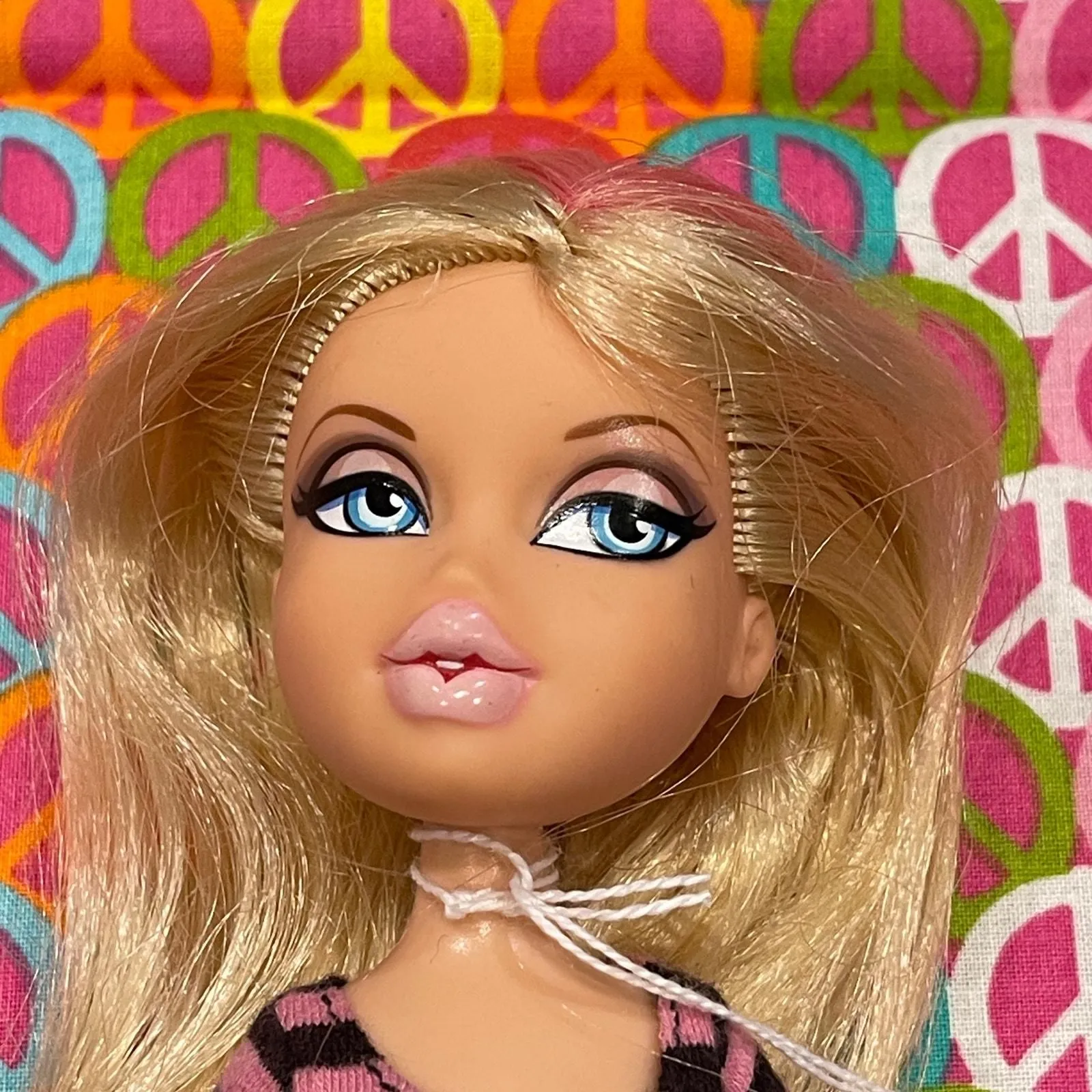 Product image for Bratz Cloe All Glammed Up Designer Streaks Pink Doll Lot 20B-70 