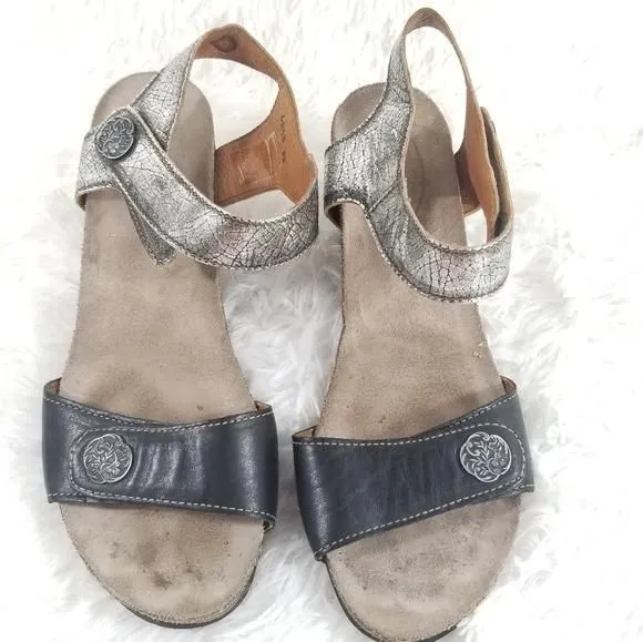Product image for Taos carousel black wedges Sz 9 
Velcro sandals