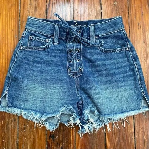 Product image for Hollister Ultra High-Rise Mom Short 3” sz 00 23