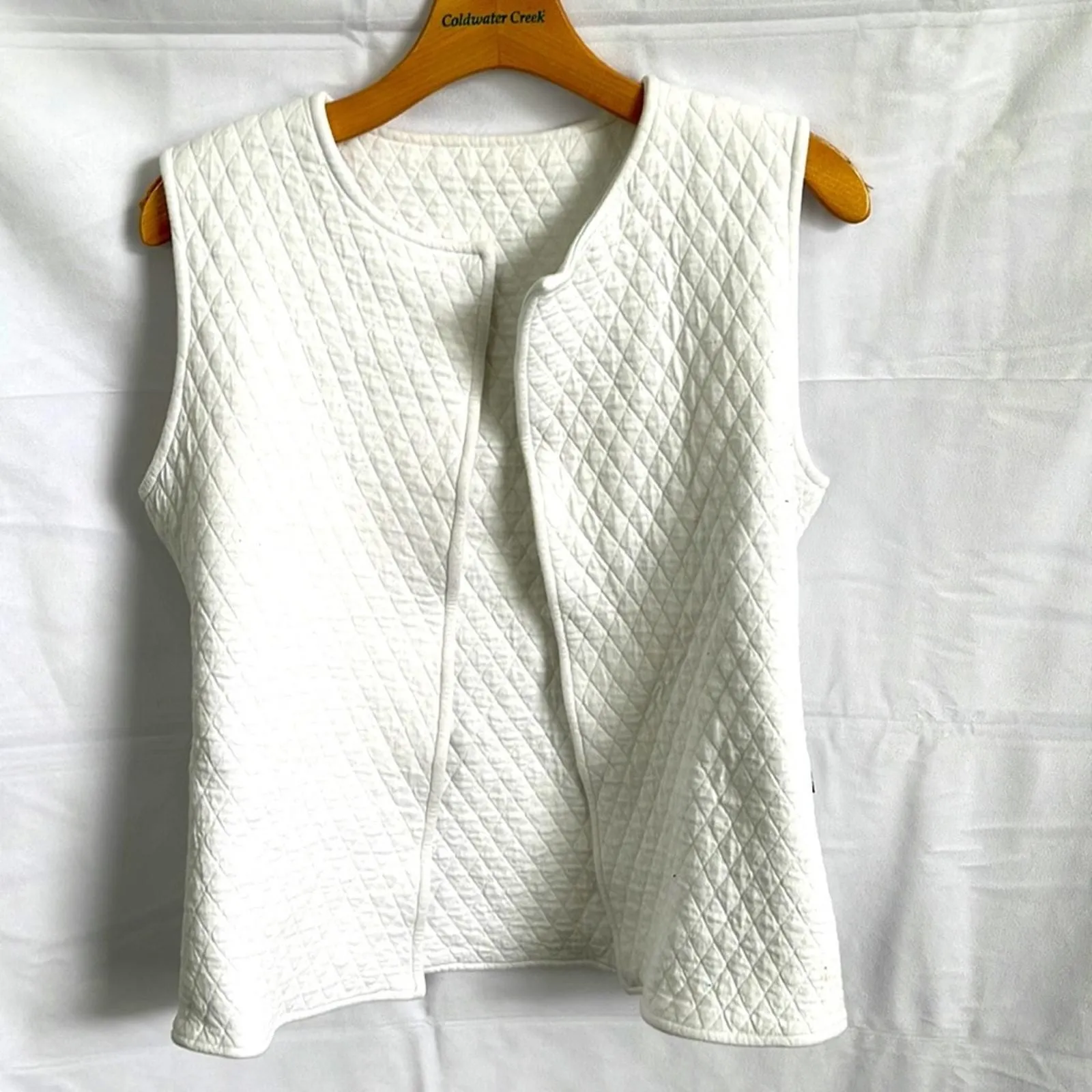 Product image for Women's Alcade white vest quilted size petite - pre-owned---good - Alcade