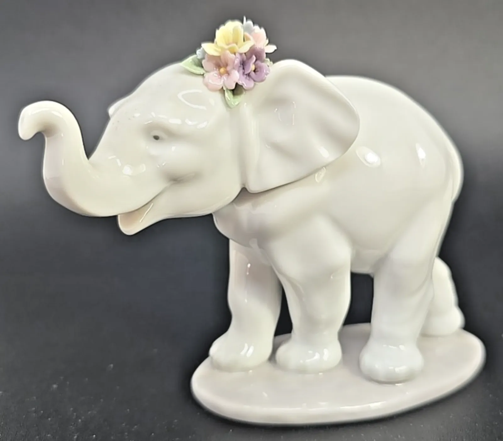 Product image for Lladro Lucky Strolling Trunk Up Elephant #6460 Figurine U30 - good