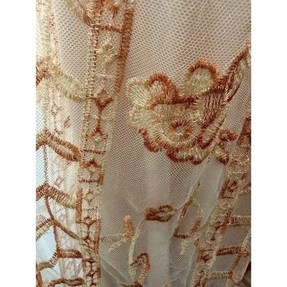 Listing Image Blurred Background