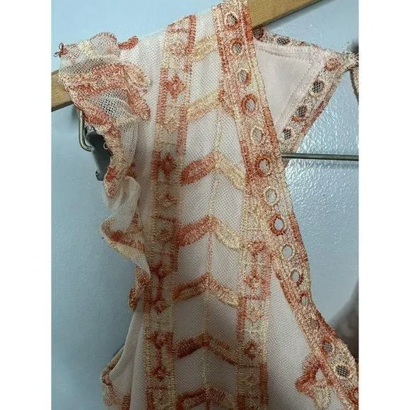 Listing Image Blurred Background