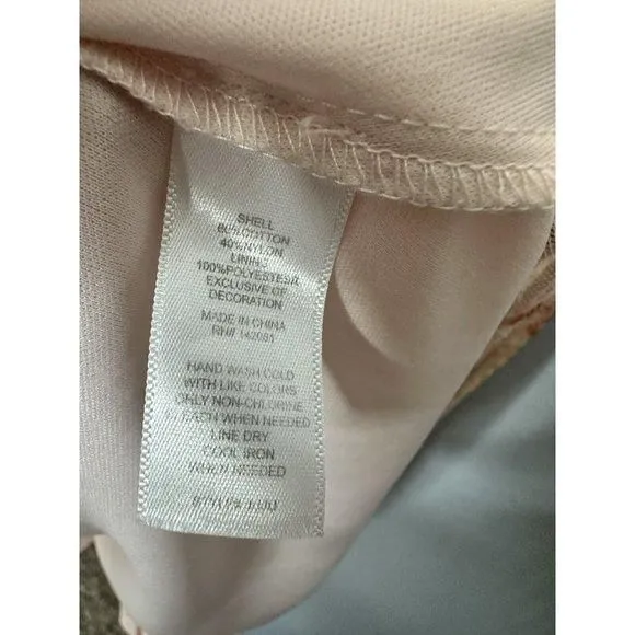 Listing Image Blurred Background