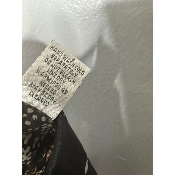 Listing Image Blurred Background