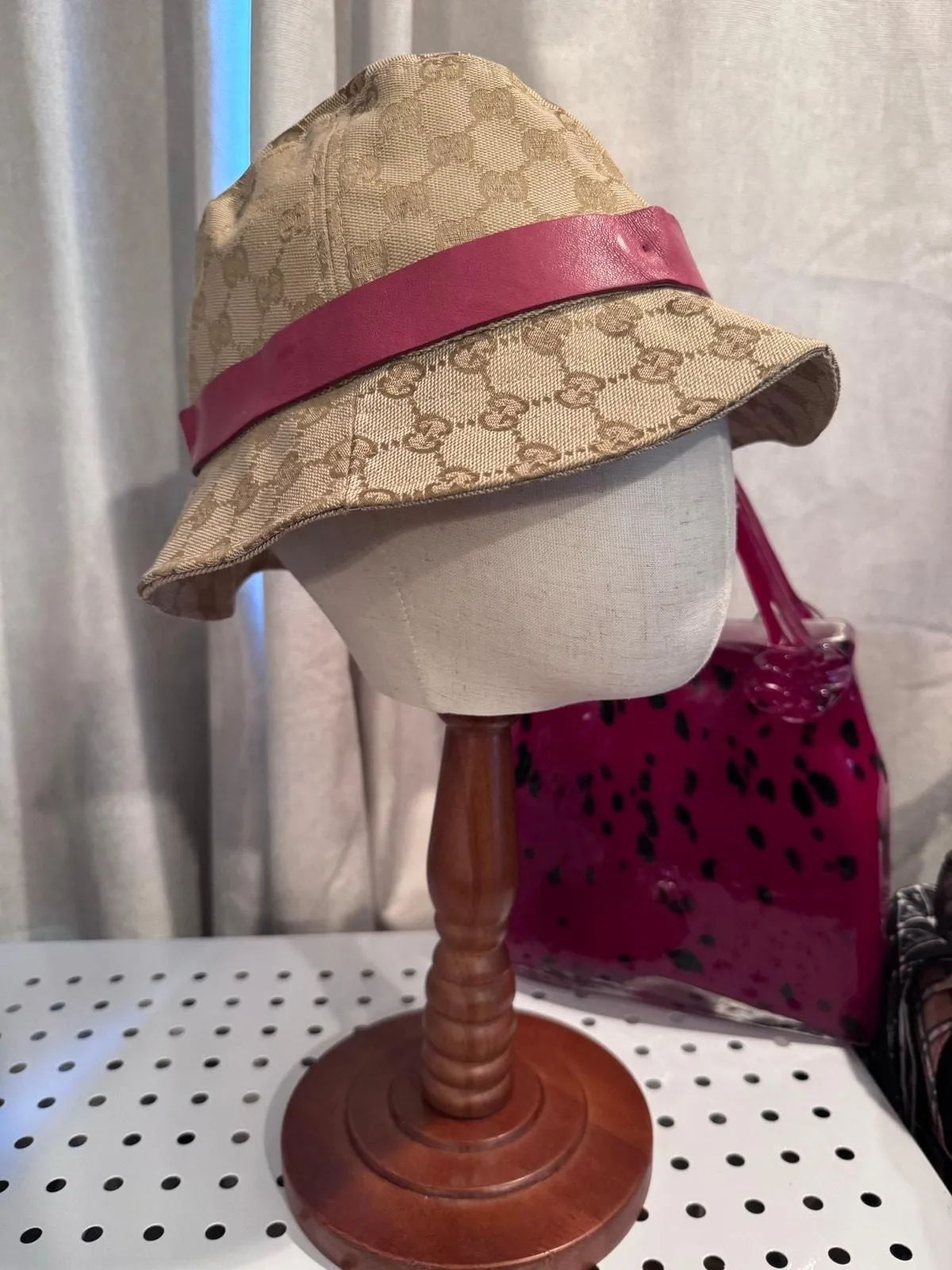 Product image for 511 Gucci Bucket Hat with Pink Trim