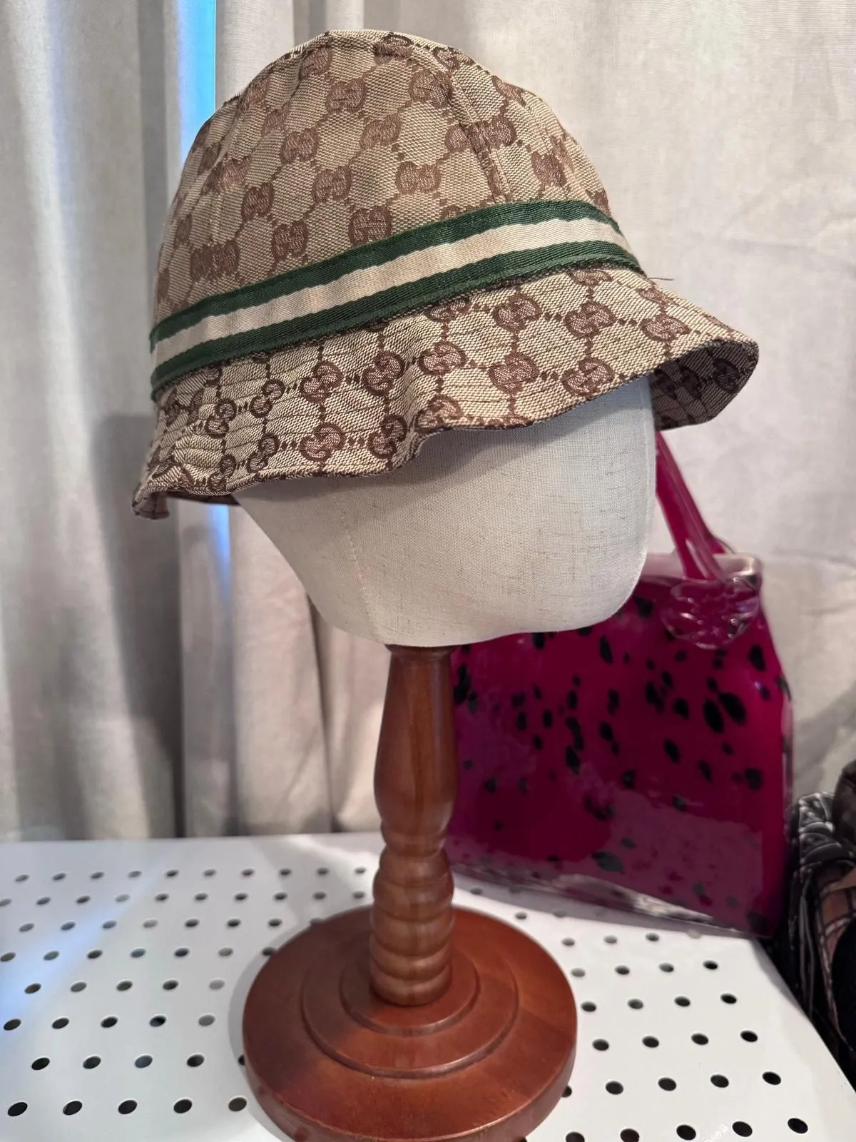 Product image for 512 Gucci Bucket hat with Green/White Trim