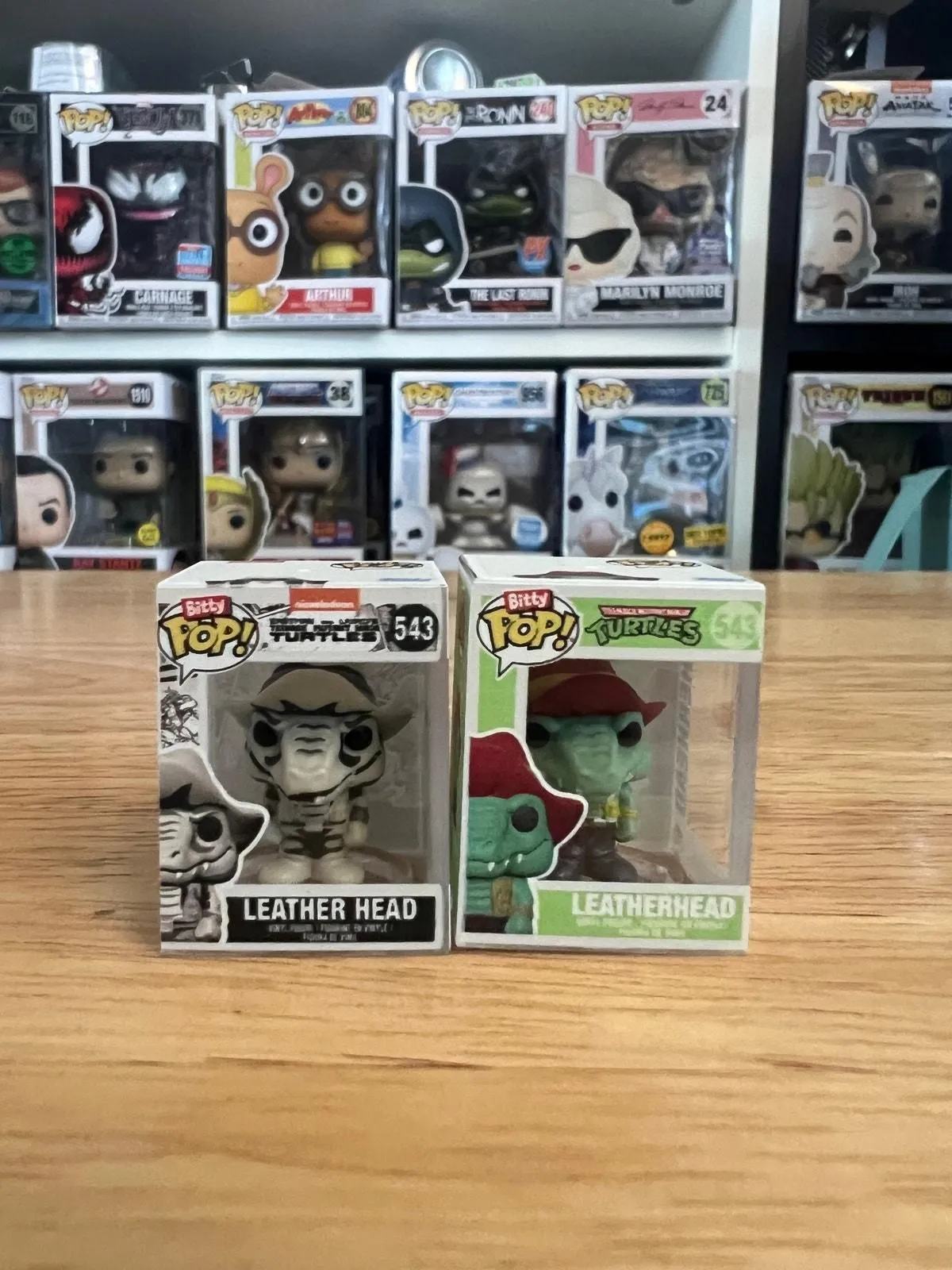 Product image for 2 ULTRA RARE CHASE Leatherhead Funko Bitty Pops SDCC 4000 PIECE TMNT B&W Turtles