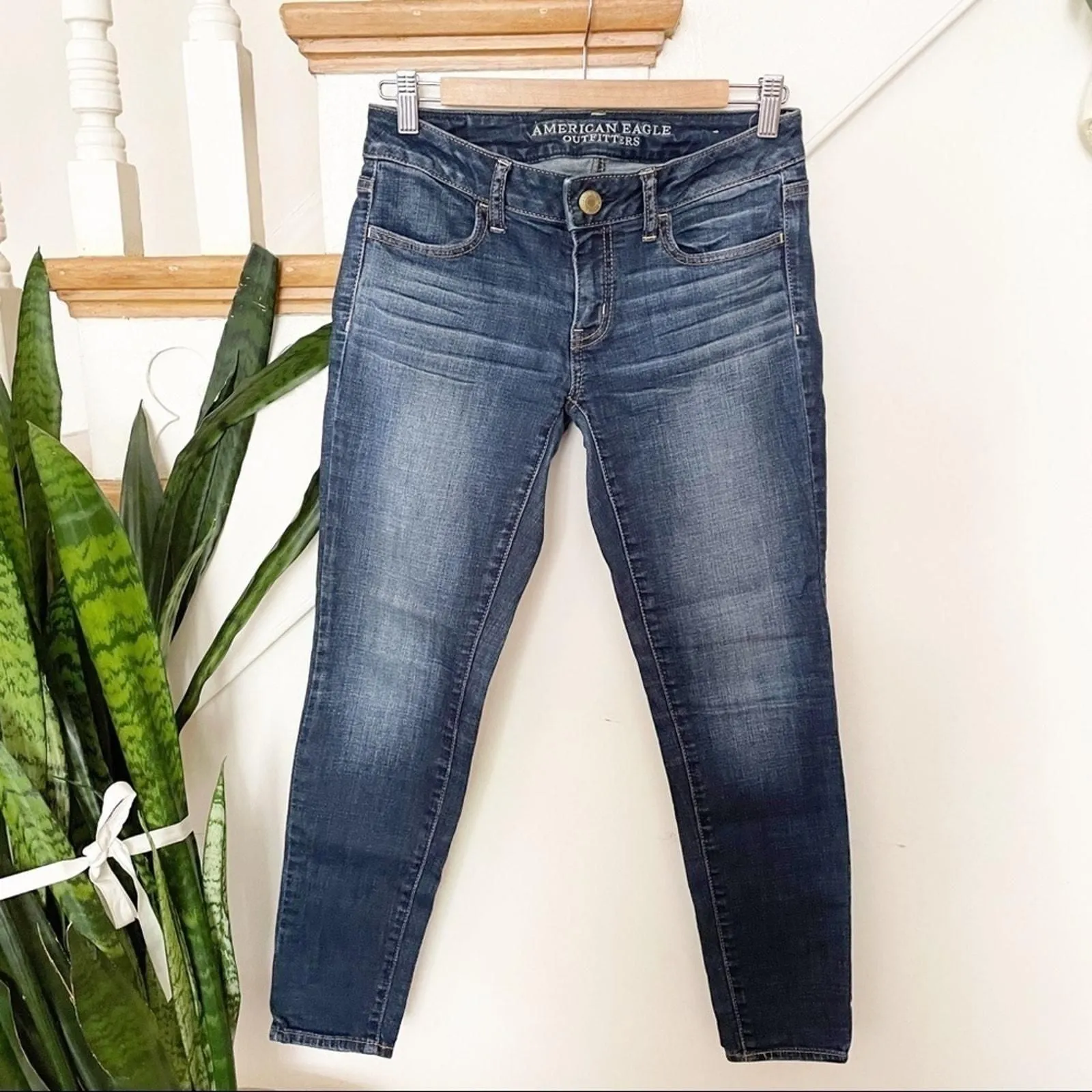 Product image for AEO dark denim wash jeggings jeans pockets size 4 - new-without-tags - American Eagle Outfitters