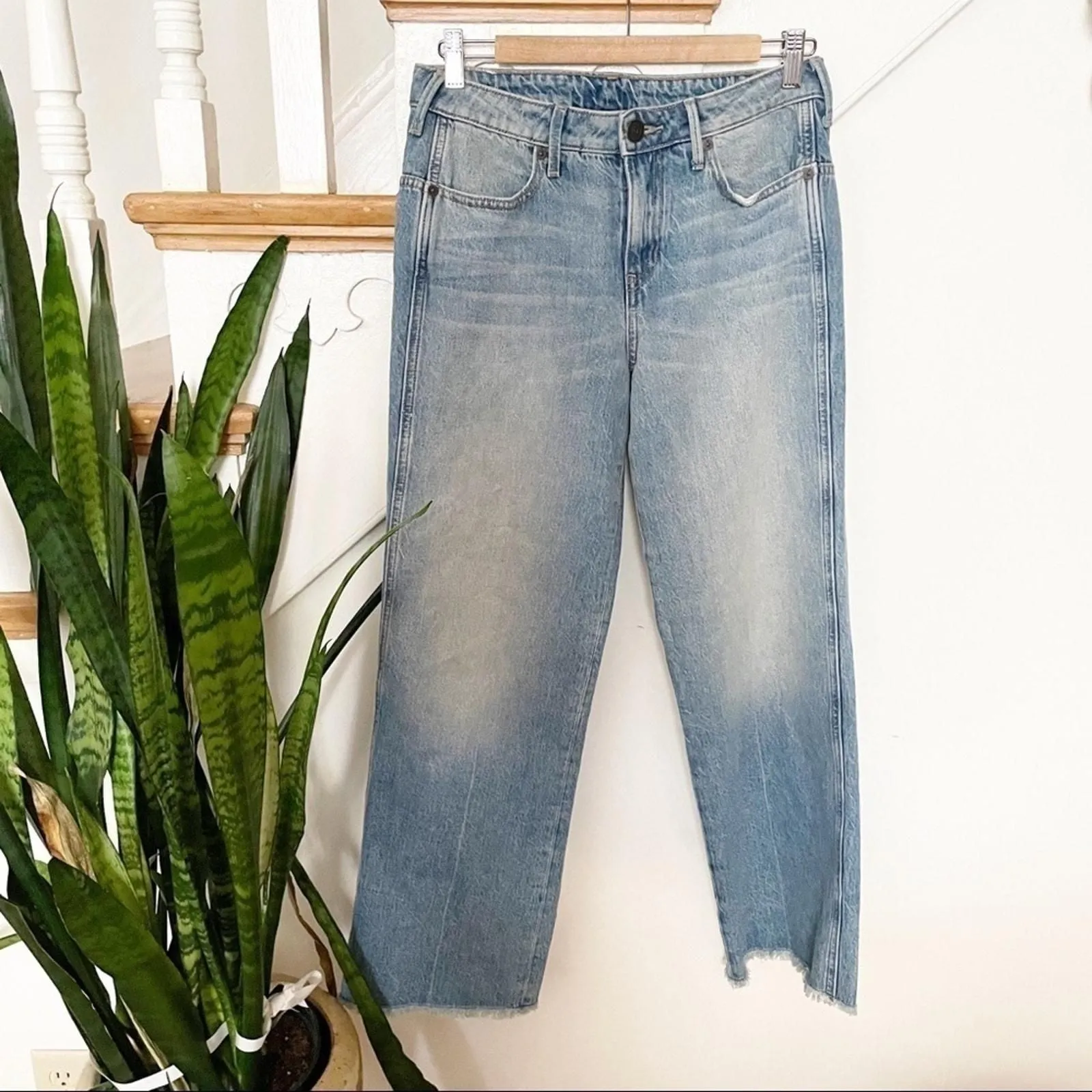 Product image for True Religion Light Wash Blue Raw Hem Crop Jeans Size 27 - new-without-tags - True Religion