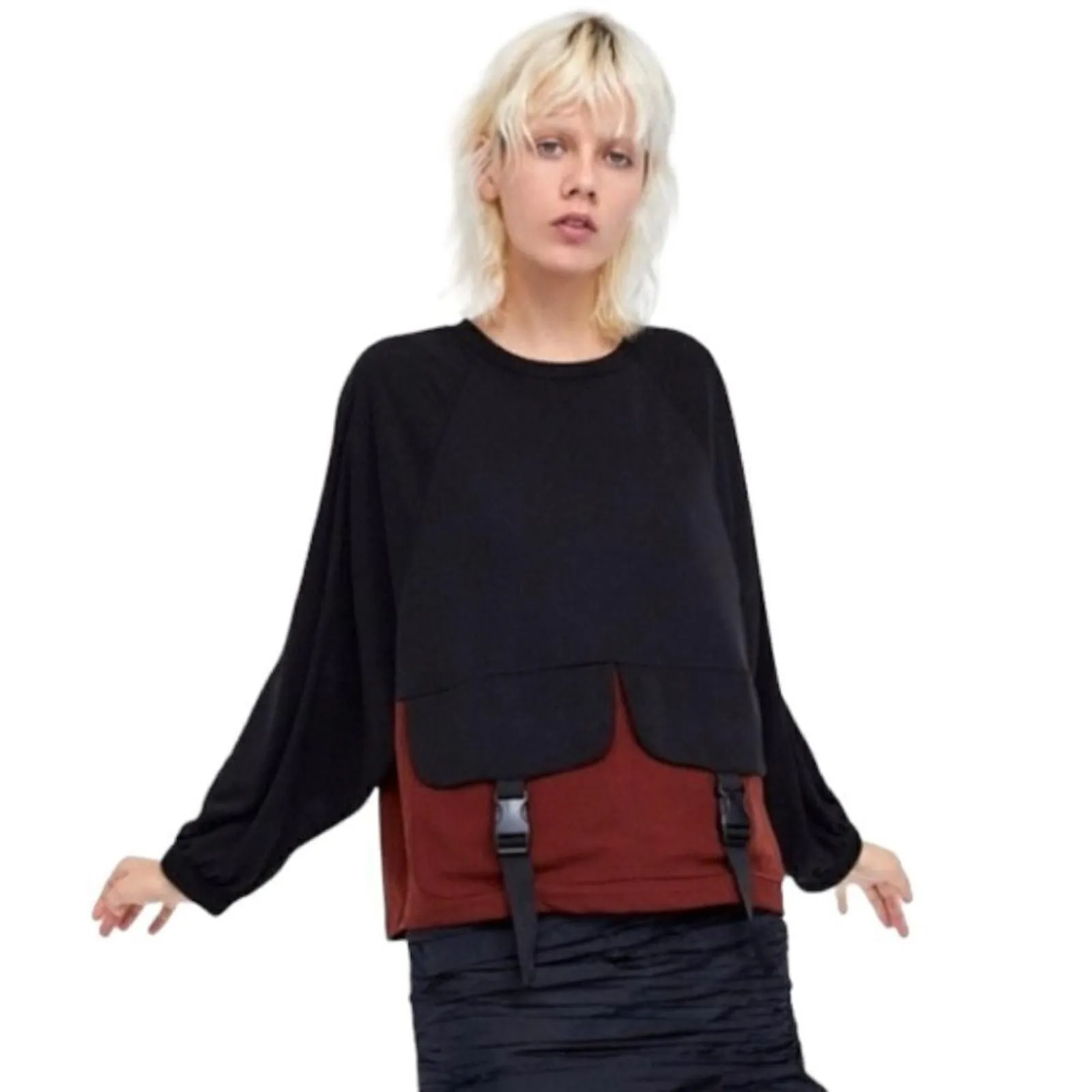 Product image for Zara Basic Black Red Color Block Long Sleeve Crewneck Shirt Size S - new-without-tags - Zara