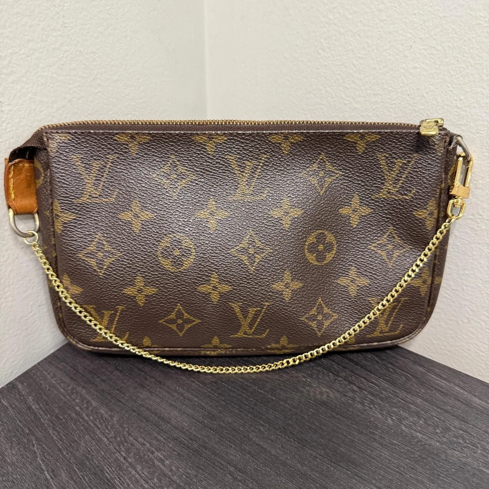 Product image for #1038 LOUIS VUITTON Monogram Pochette