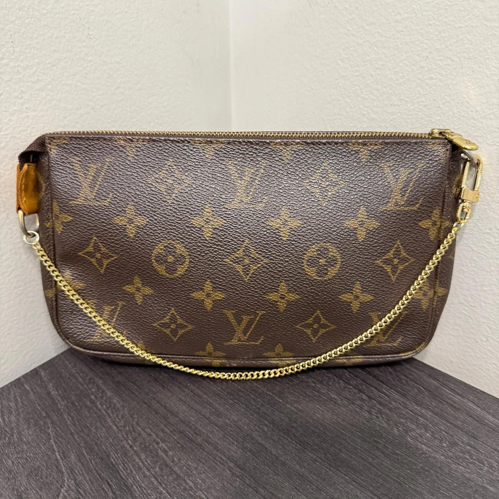 Product image for #1039 LOUIS VUITTON Monogram Pochette