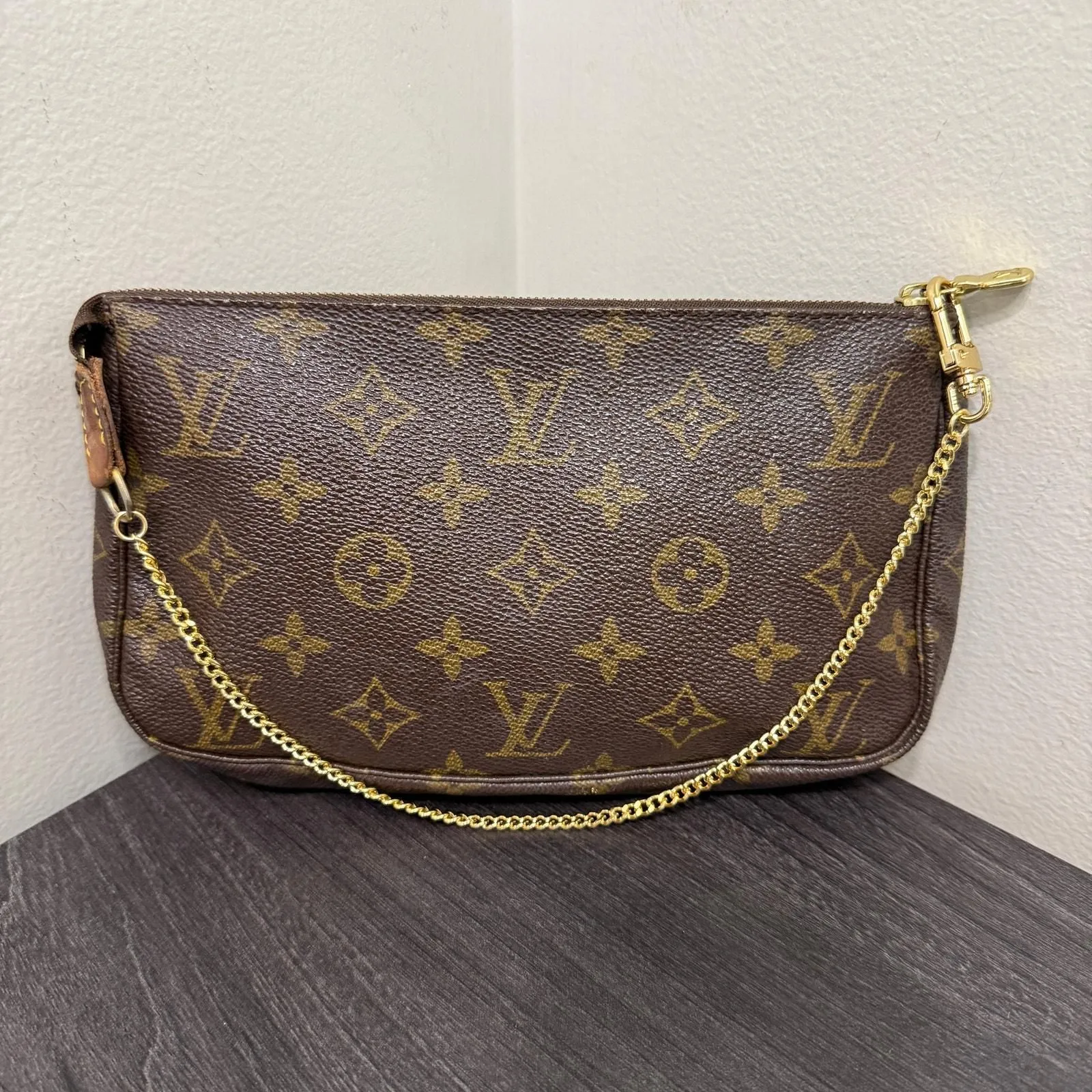 Product image for #1044 LOUIS VUITTON Monogram Pochette