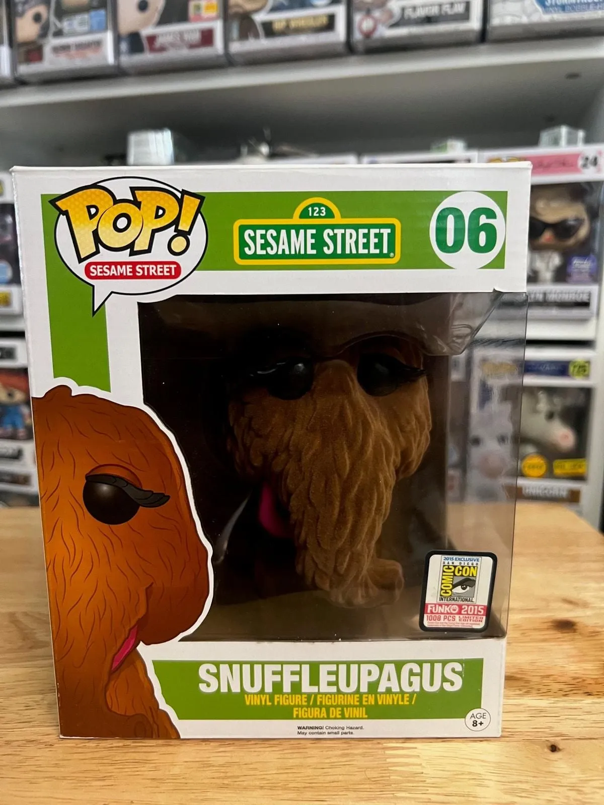 Product image for LE ONLY 1008 PIECE FLOCKED (FUZZY) Mr. Snuffleupagus Sesame Street Funko Pop #06