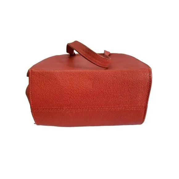 Listing Image Blurred Background