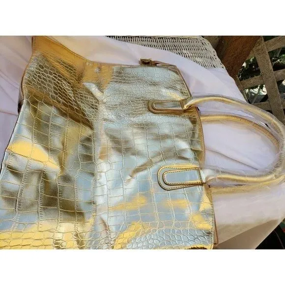 Listing Image Blurred Background