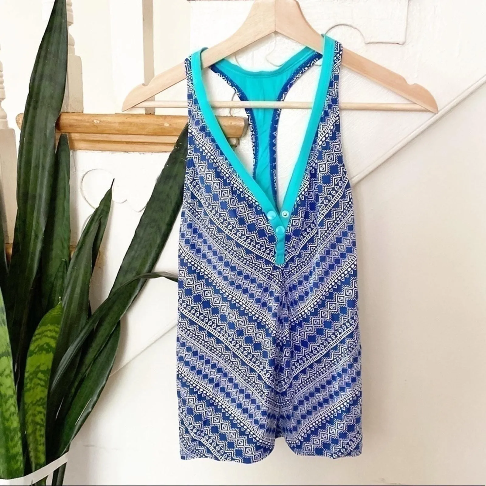 Product image for beach house tankini blue white patterned swim top - new-without-tags - Beach House