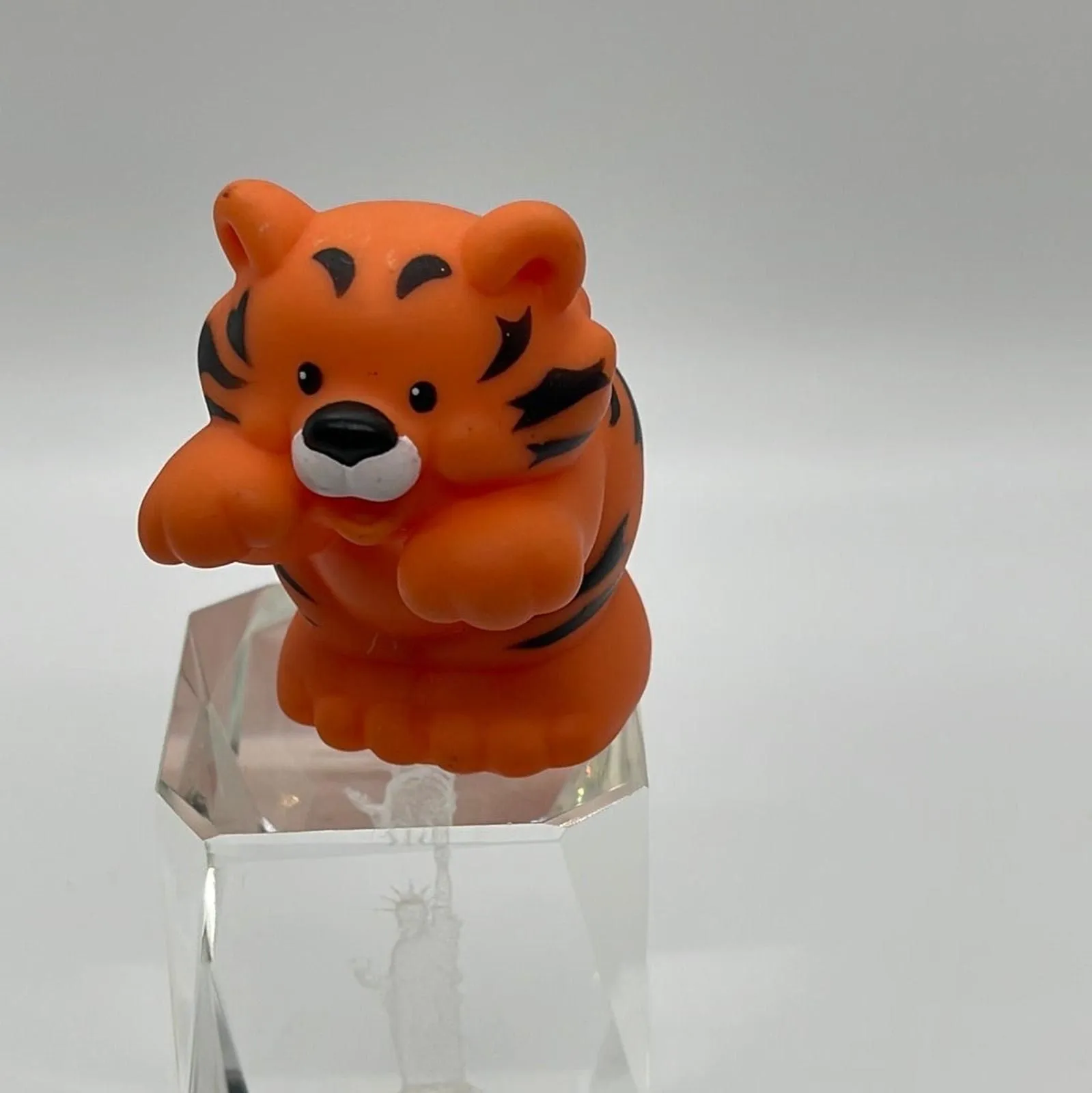 Product image for Mattel 2001 Fisher Price Little People Orange Tiger Cat Animal Figure #51