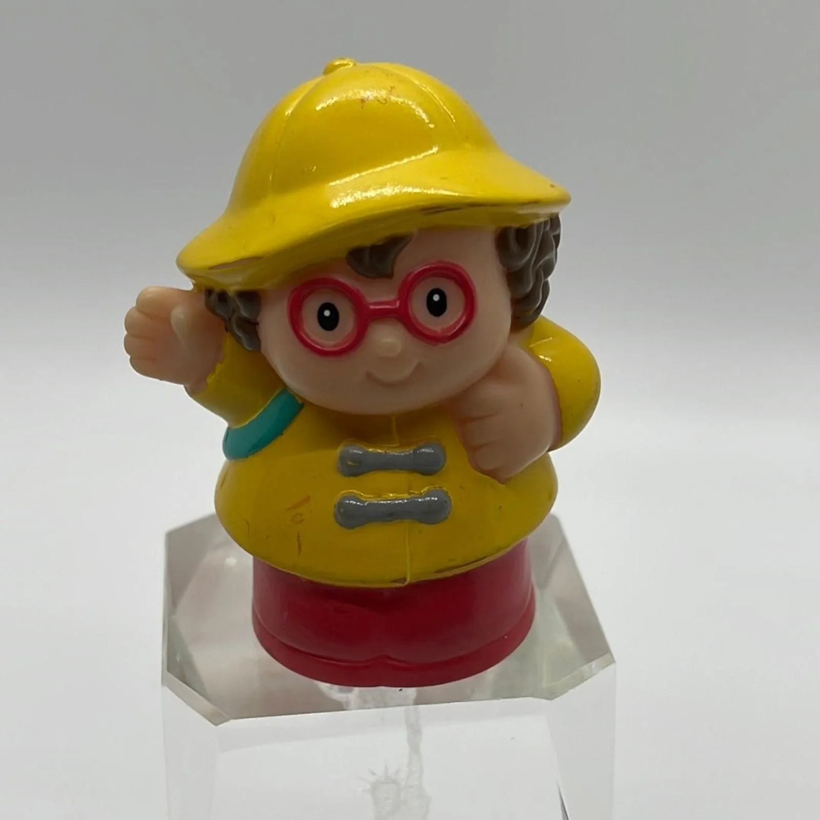 Product image for Fisher Price 1999 Little People Maggie School Girl Figure #33 Open Bottom