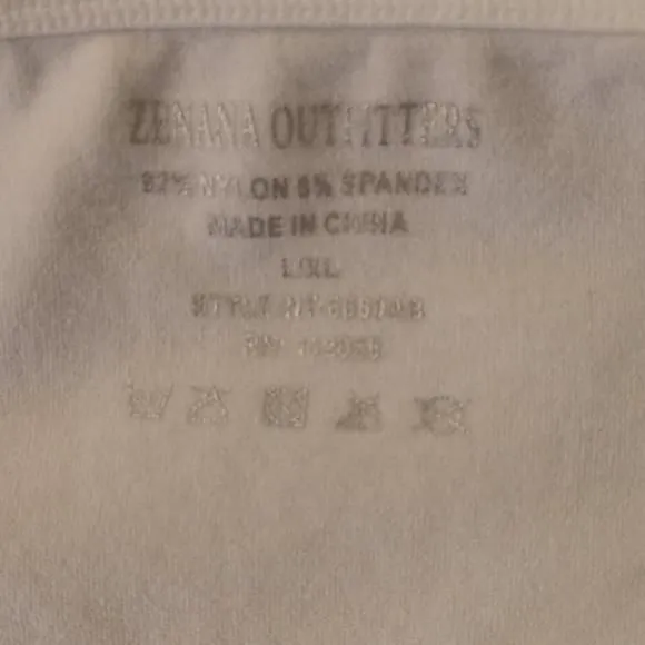 Listing Image Blurred Background