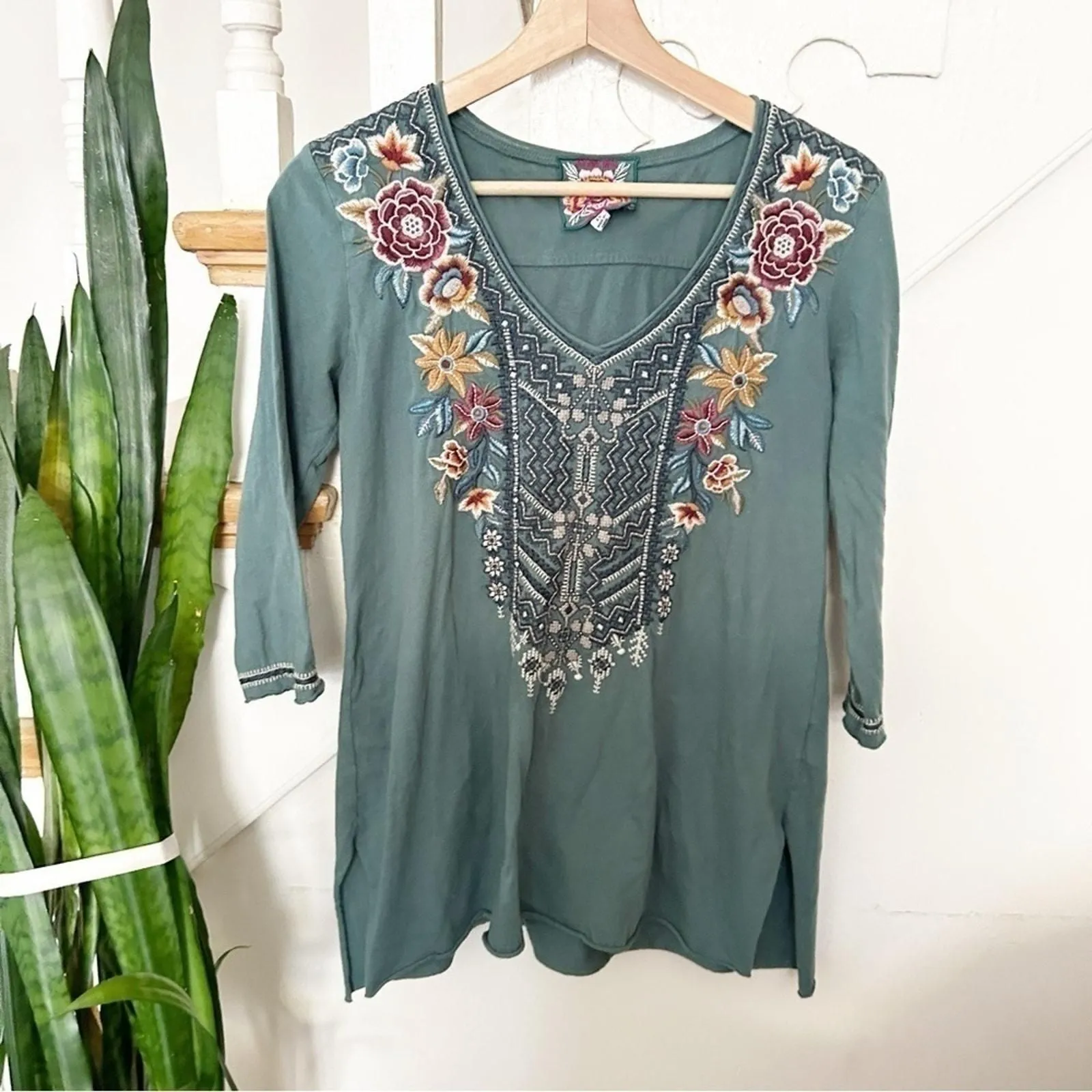 Product image for Johnny Was Eleni Green 3/4 Sleeve Embroidered Bohemian Tunic Blouse Top Size XS - new-without-tags - Johnny Was