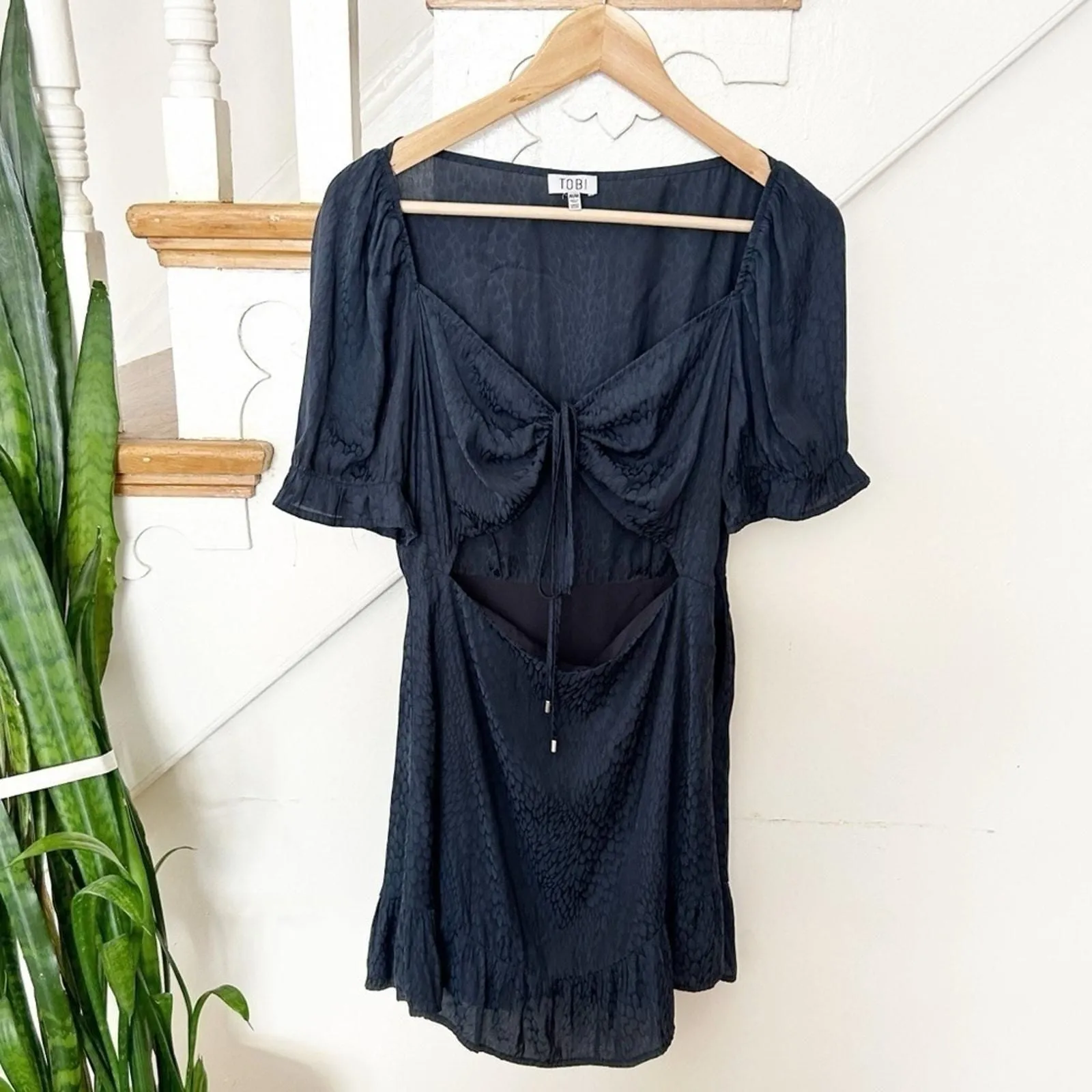 Product image for TOBI Womens Black Puff Sleeve Front Tie Cut-Out Ruffle Cuffs & Hem Mini Dress M - new-without-tags - Tobi