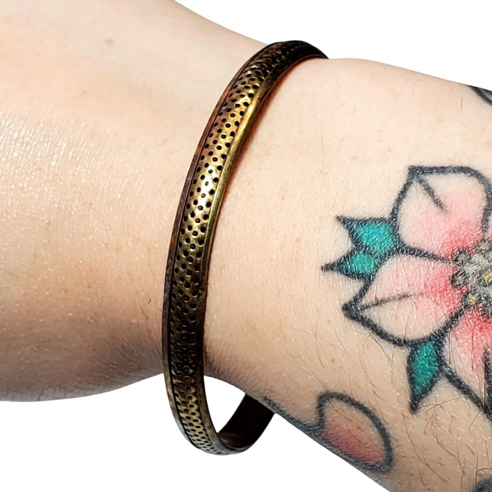 Product image for Brass Bangle Bracelet 2.5" Vtg Dainty Thin Basic Minimalist - 5 - 5.5 in - Bracelet - pre-owned---good