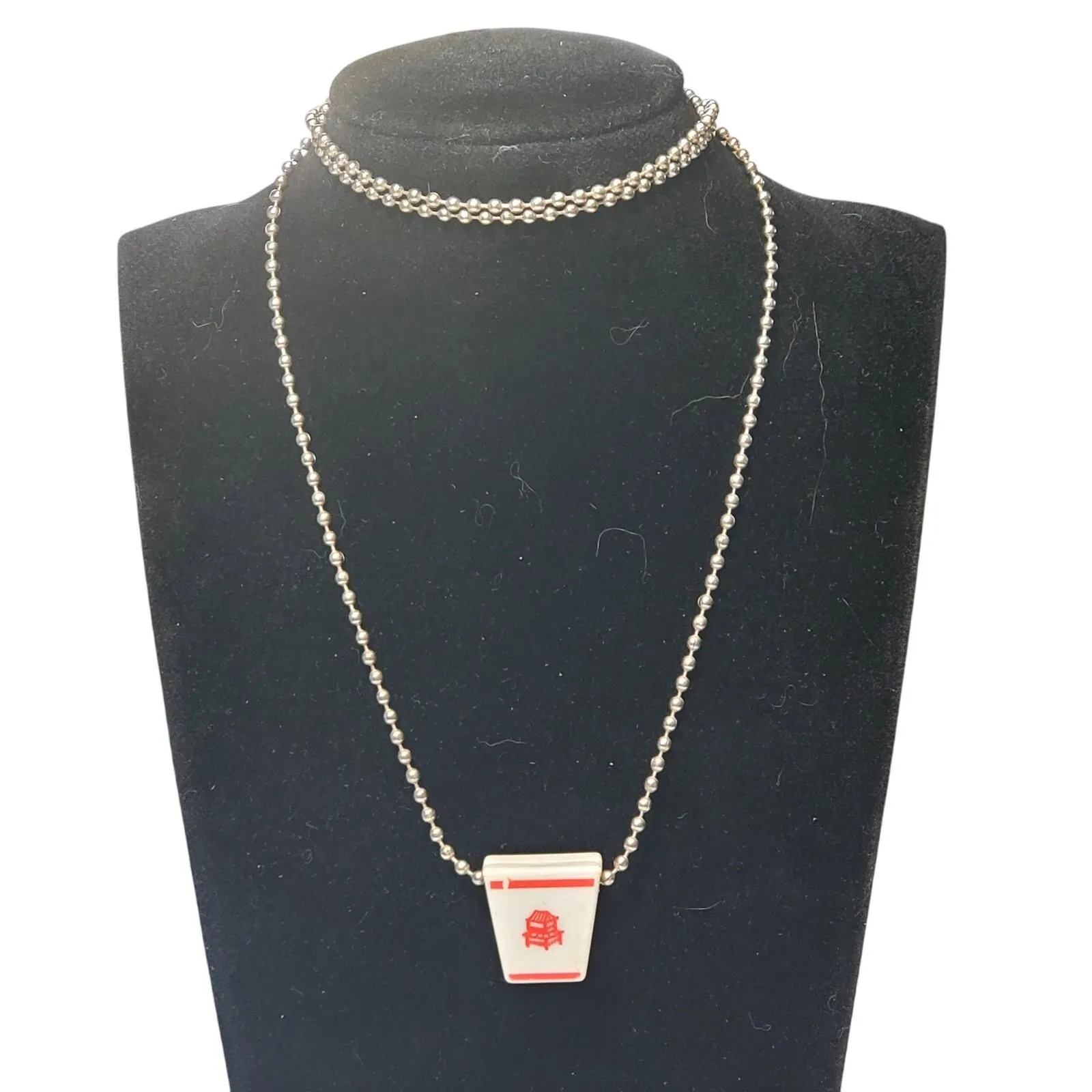 Product image for Chinese Takeout Box Necklace 28" - 24" - Necklace - pre-owned---excellent