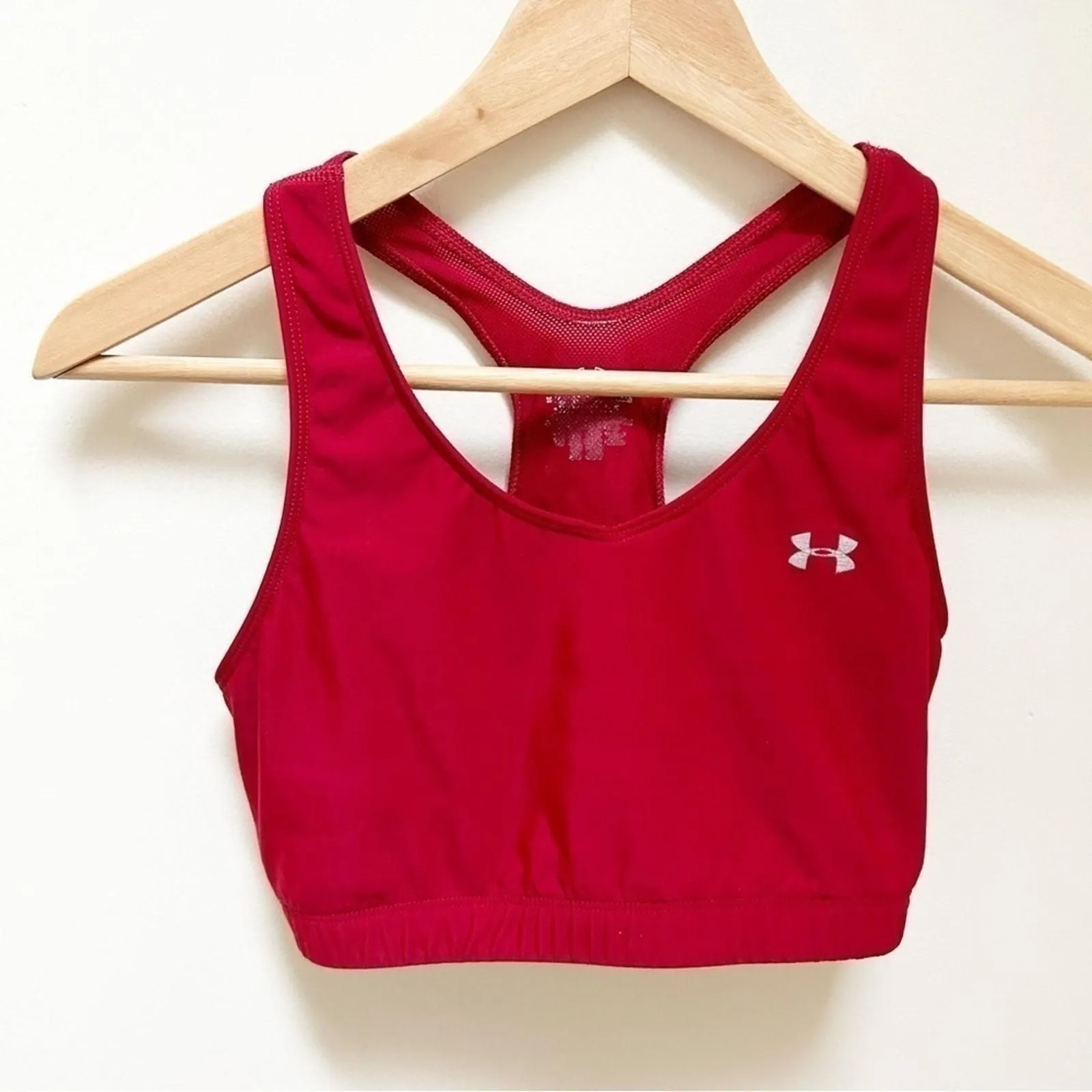 Product image for Under Armour Women's Red Racerback Mesh Back Activewear Sports Bra Size M - new-without-tags - Under Armour