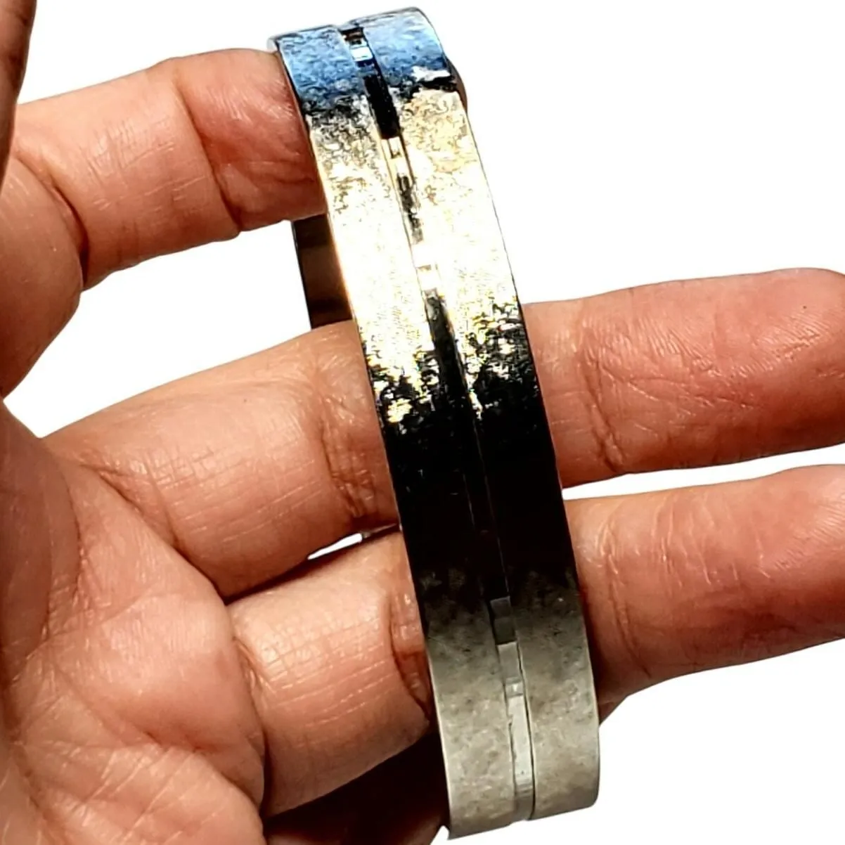 Product image for Silver Tone Textured Bangle Bracelet Retro Unsigned 9" - Bracelet - 8.6 - 9 in - pre-owned---excellent
