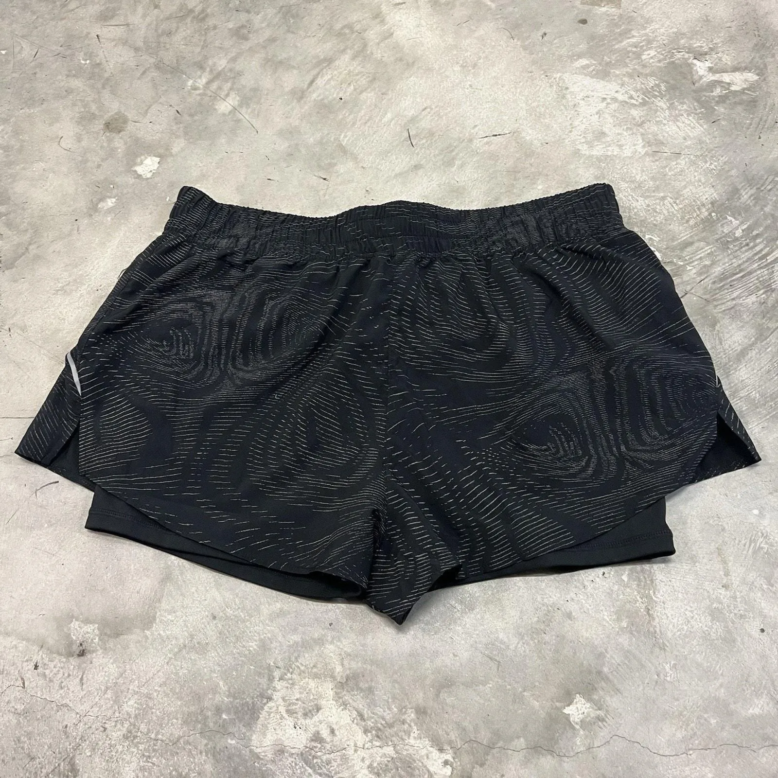 Product image for Fabletics Sun Chaser Shorts Women XL Camo Black Running Lined High Rise Gym Yoga - Fabletics