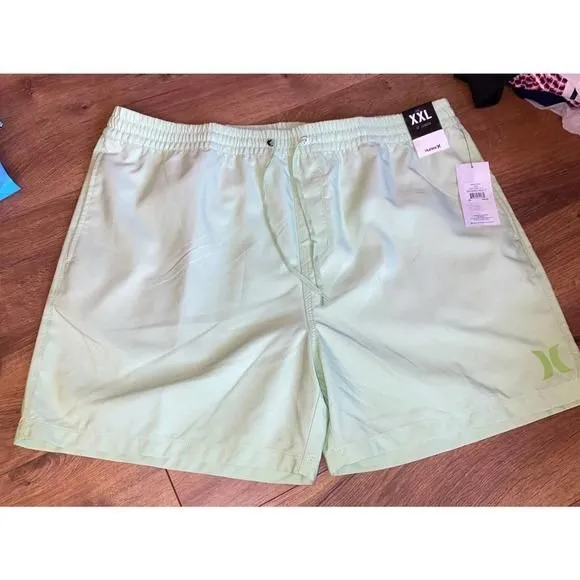Product image for Hurley Men's Volley 17" Walk Boardshorts Swimwear Green Crossdye Size XXL