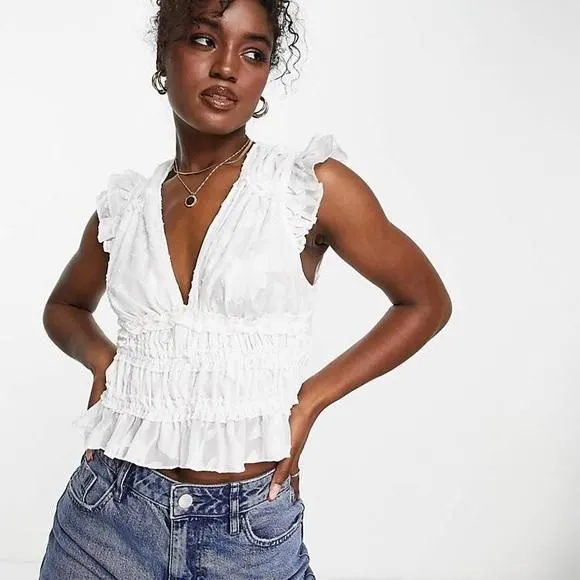 Product image for 571- Hippie Rose NWT White V-Neck Ruffled Short Sleeve Top, Size Large