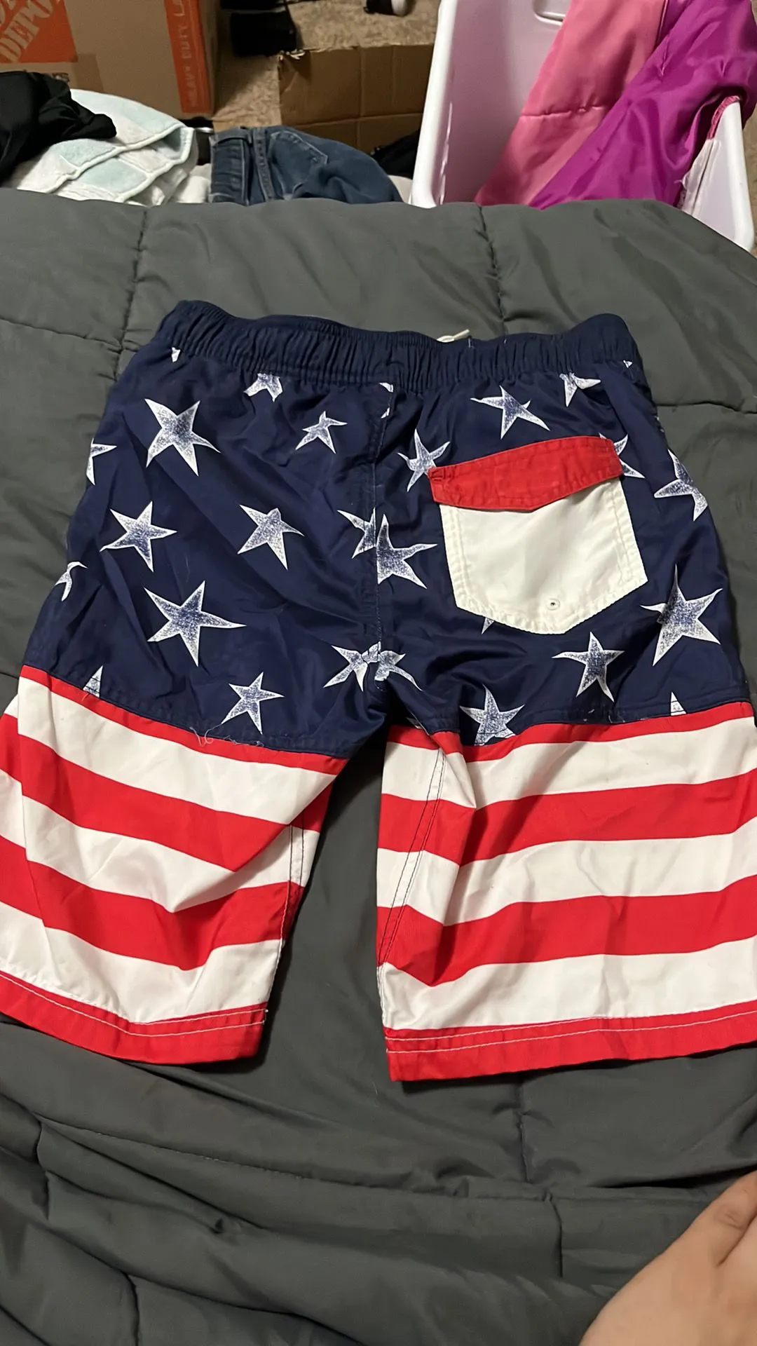Listing Image Blurred Background
