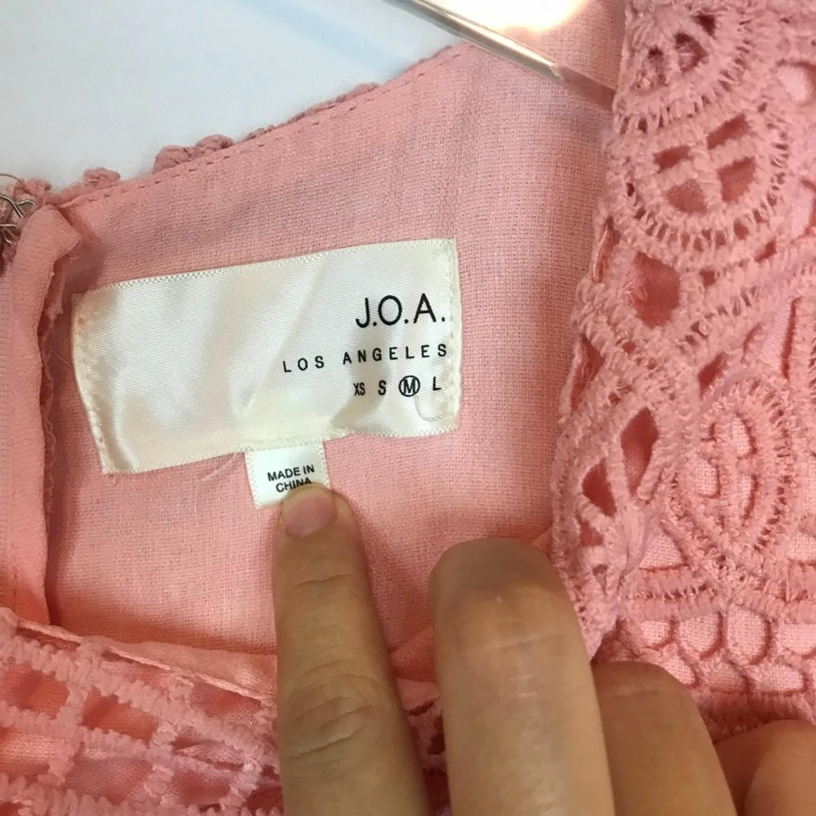 JOA Los Angeles Lace Midi Dress. Peach. M - JOA