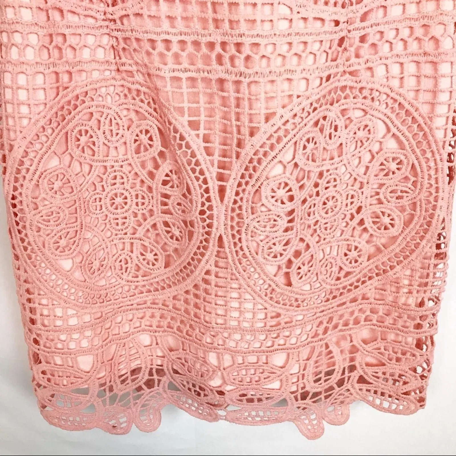 JOA Los Angeles Lace Midi Dress. Peach. M - JOA