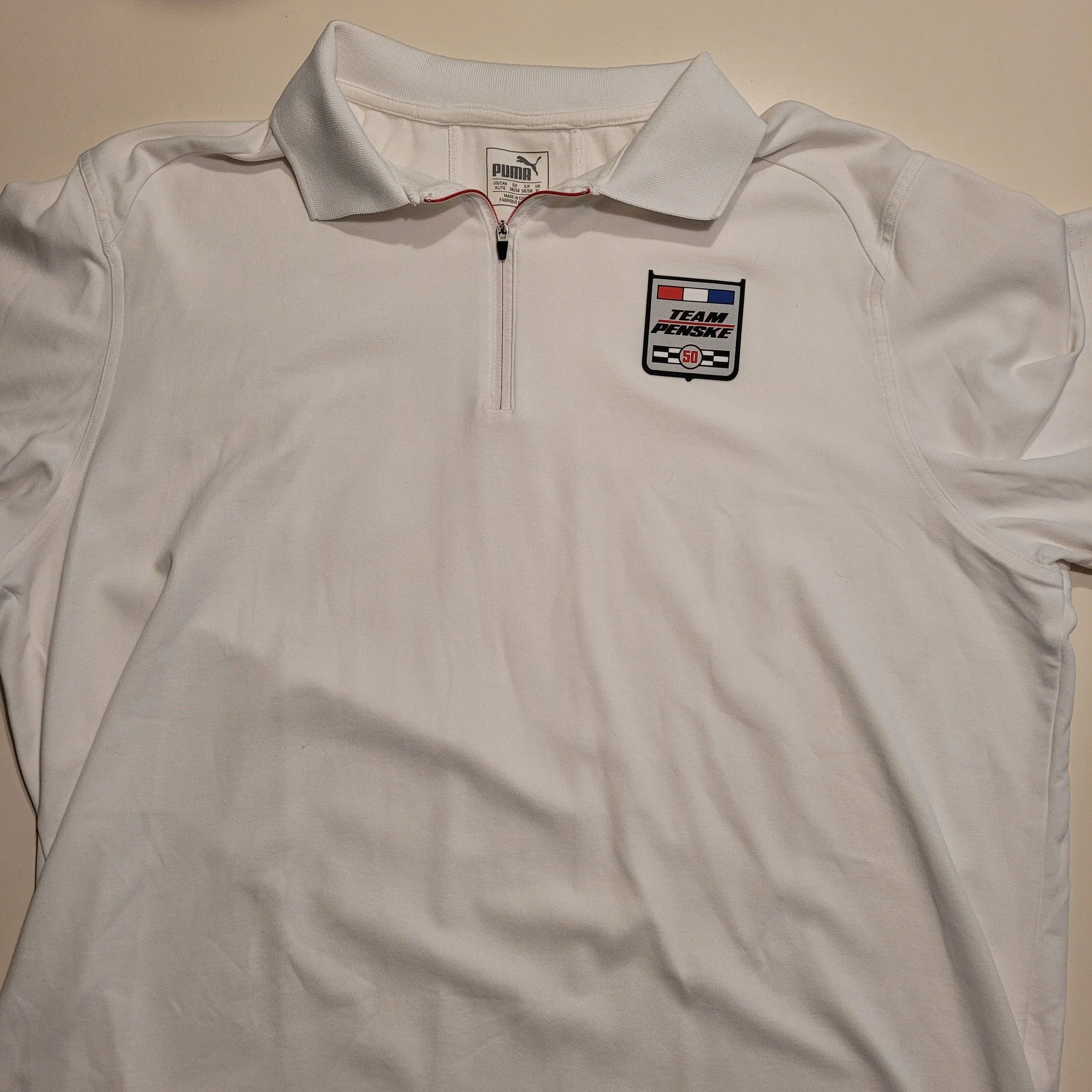 Listing Image Blurred Background