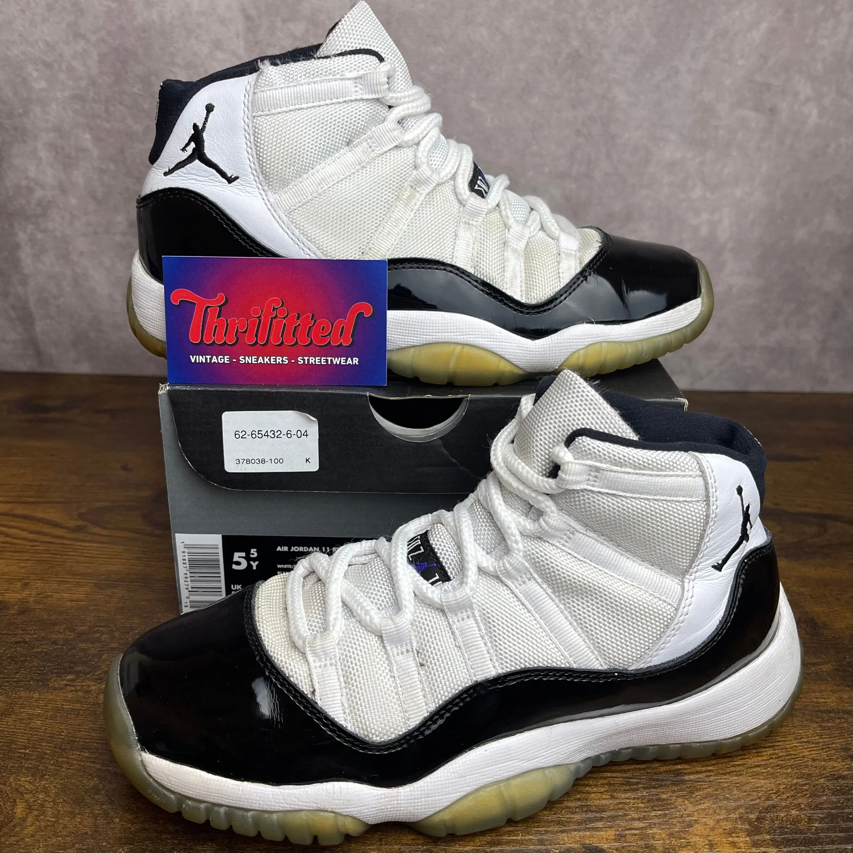 Jordan 11 black and white 2018 online