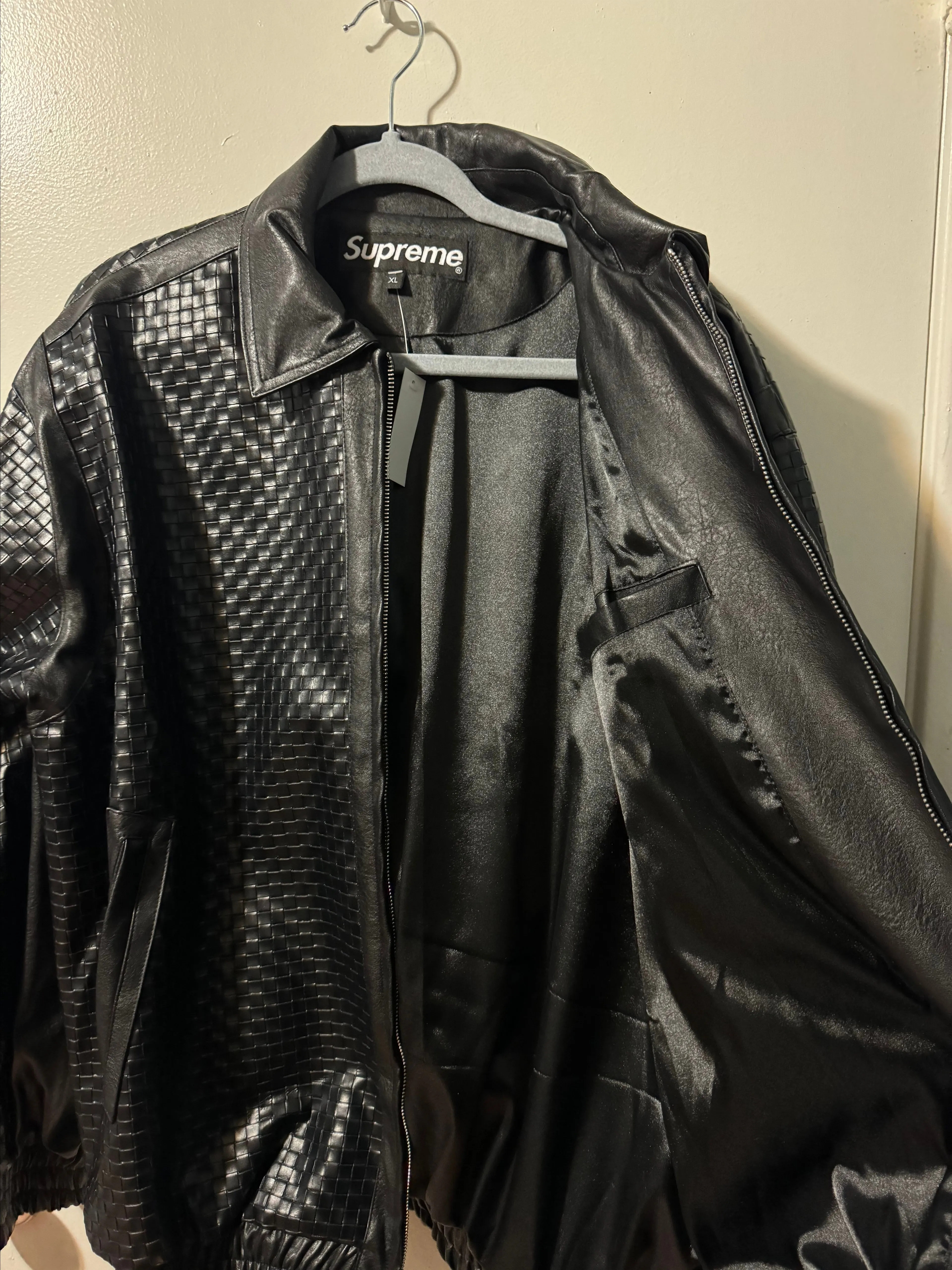 Supreme leather jacket 2019 hotsell