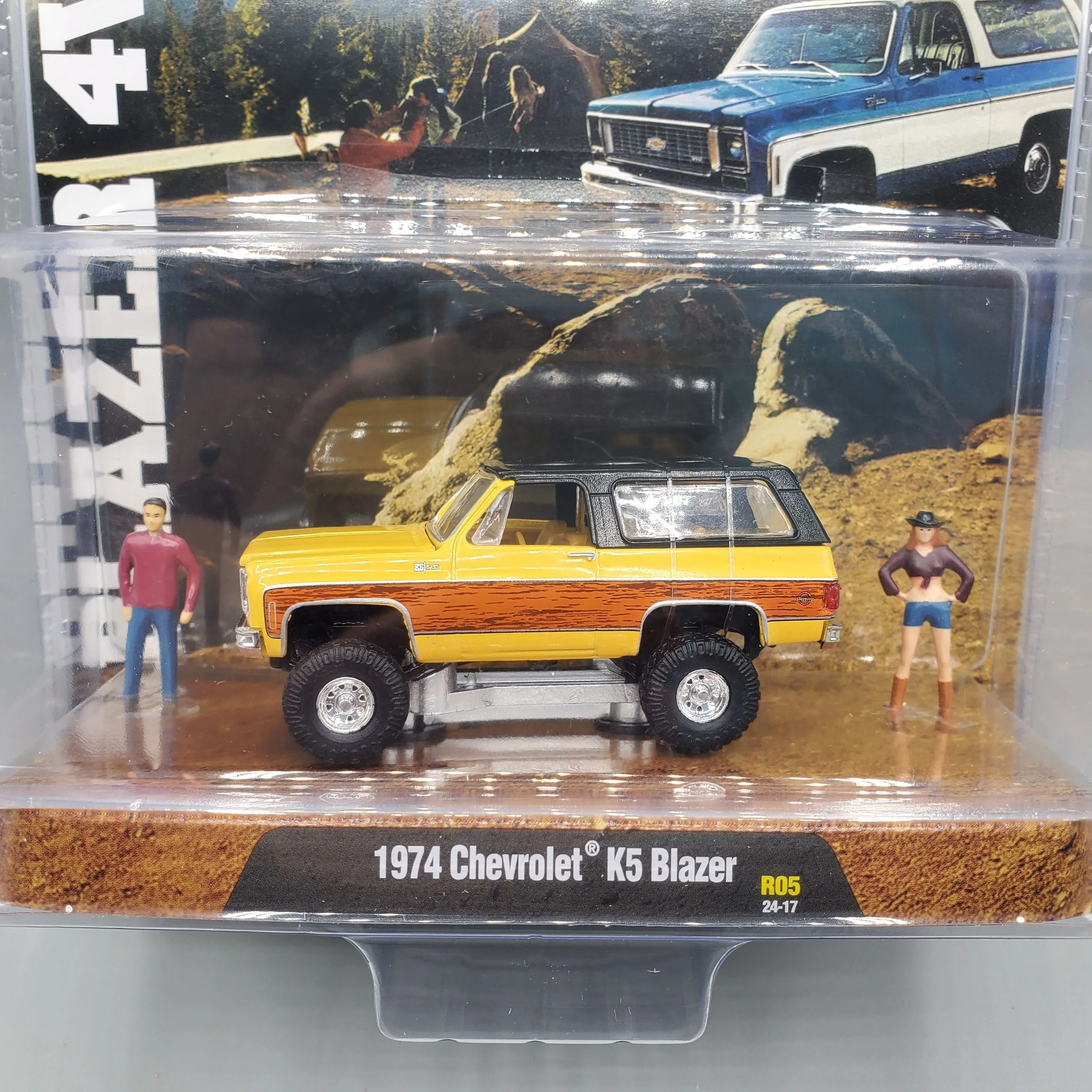 M2 1974 Chevrolet K5 Blazer ミニカー s-l400.jpg
