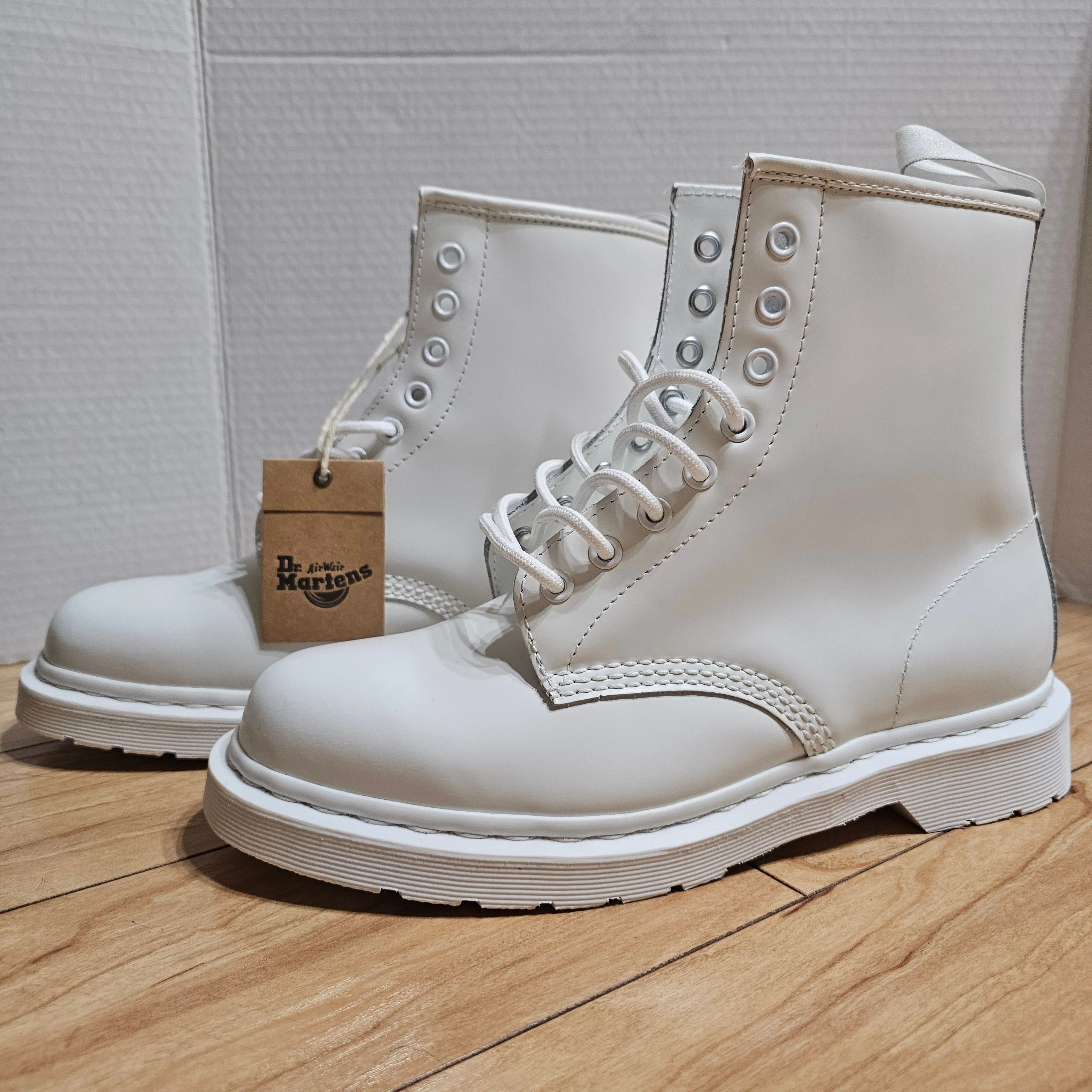 Dr. Doc Martens Vegan Jadon II Mono Platform Boot Optical White Kemble 1460 Felix Rub Off Vegan Leat Whatnot Buy Sell Go Live