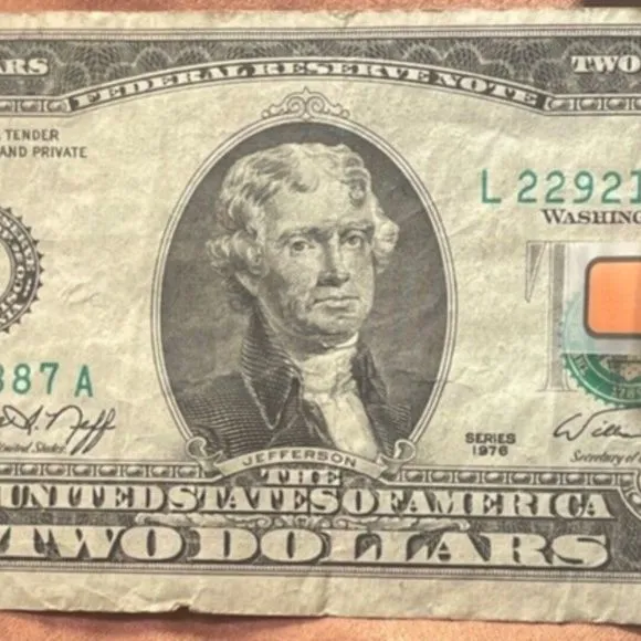 1976 $2 Dollar Bill Error (Miscut/Misaligned) L 22921387 A