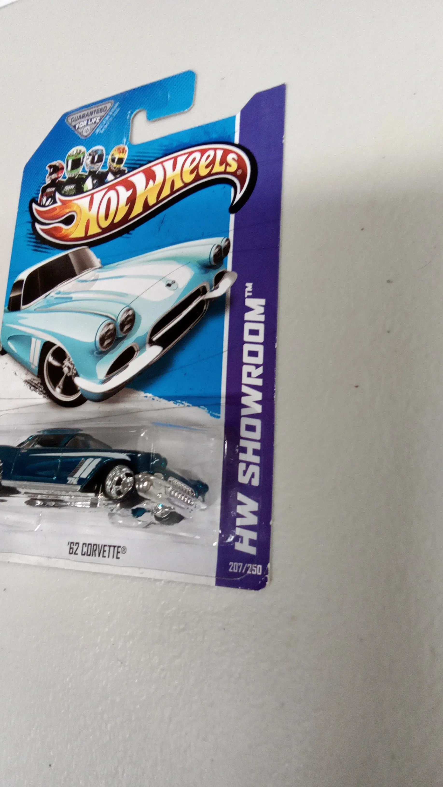 Hot Wheels 2013 Super Treasure Hunt 1962 Corvette W/Protector Pack