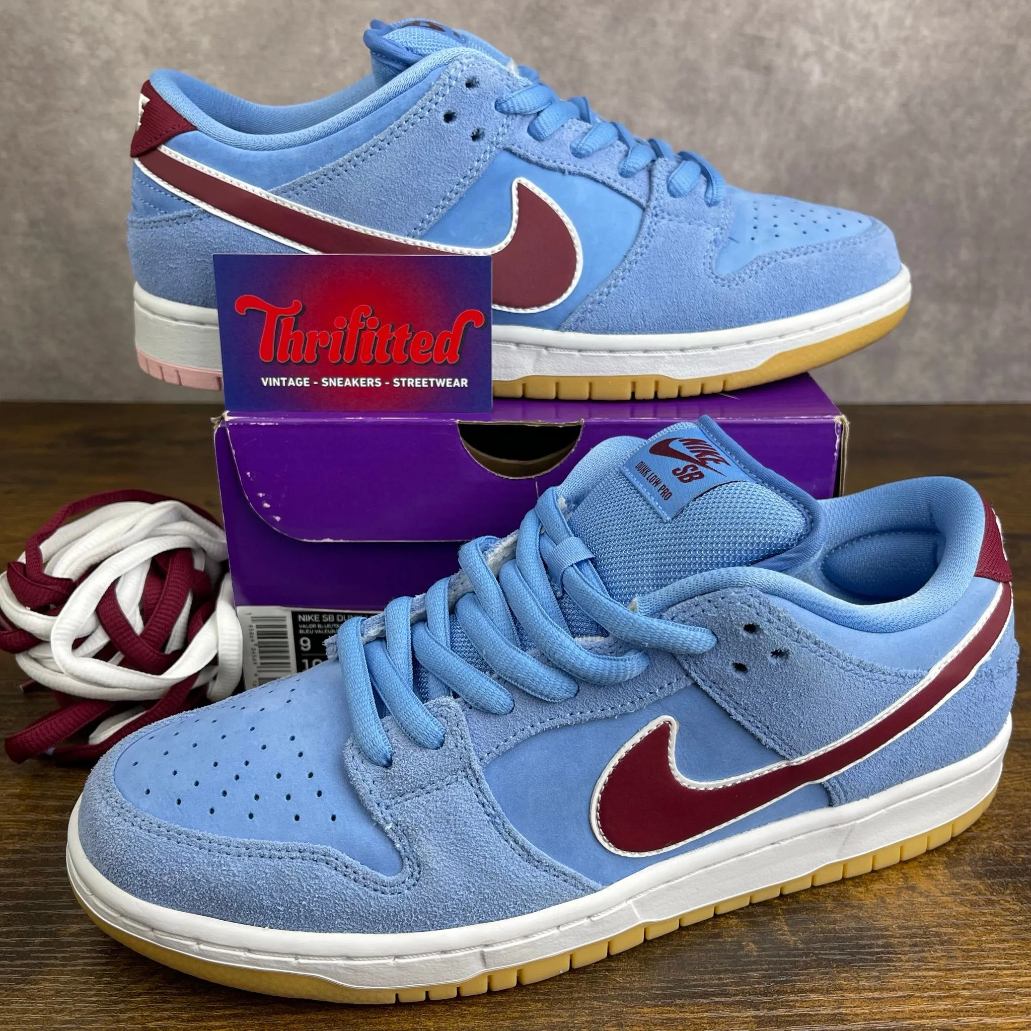 Nike SB Dunk Low Pro 'Phillies' like NEW. 9 men's