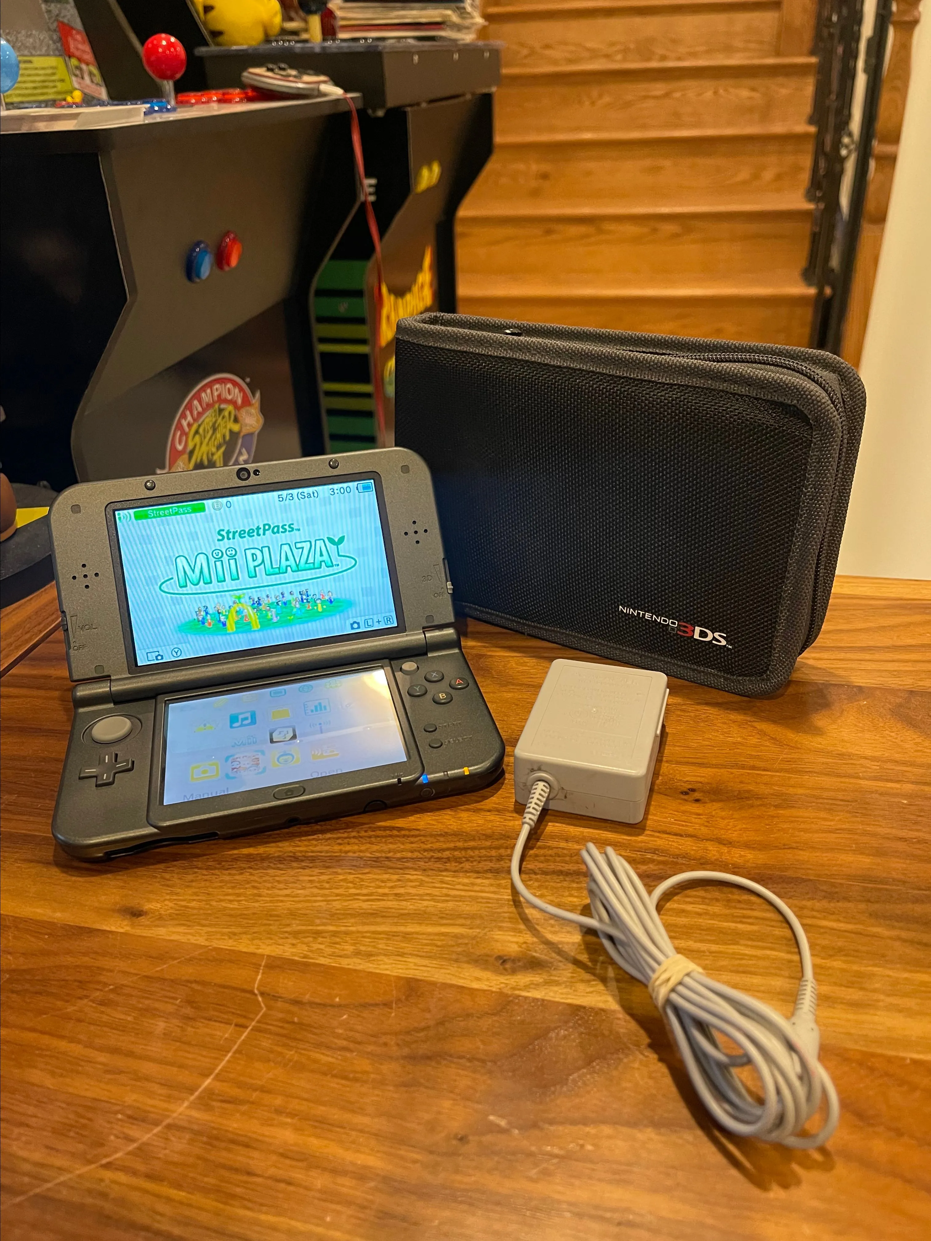 New Nintendo 3DS Black with case, extra stylus, and charger
