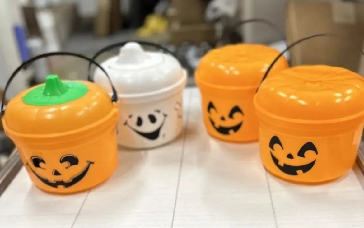 McDonalds Witch and Pumpkin Halloween hot Happy Meal Buckets 1986