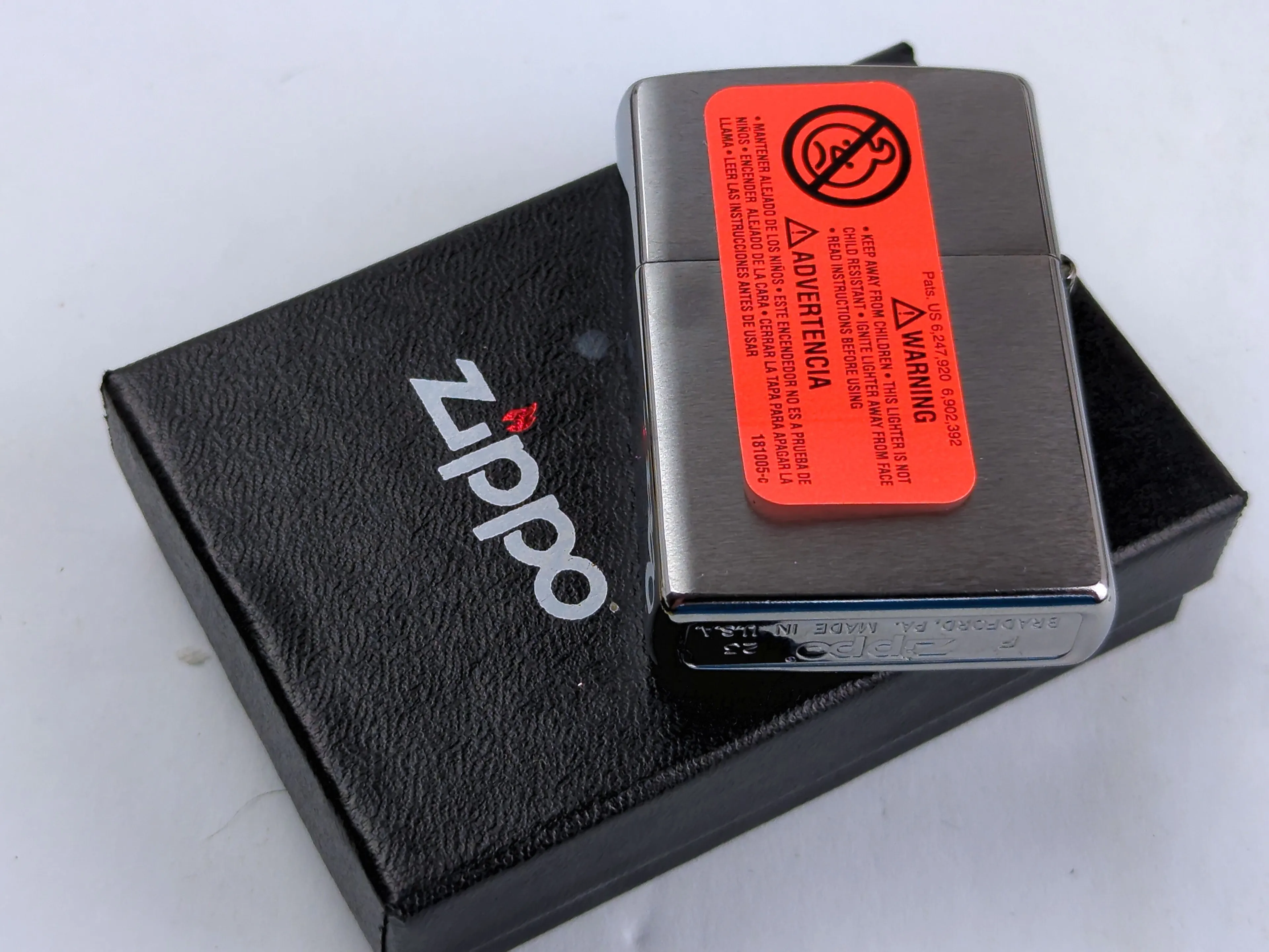 ZIPPO Windproof BRUSHED CHROME Lighter with Antique Silver