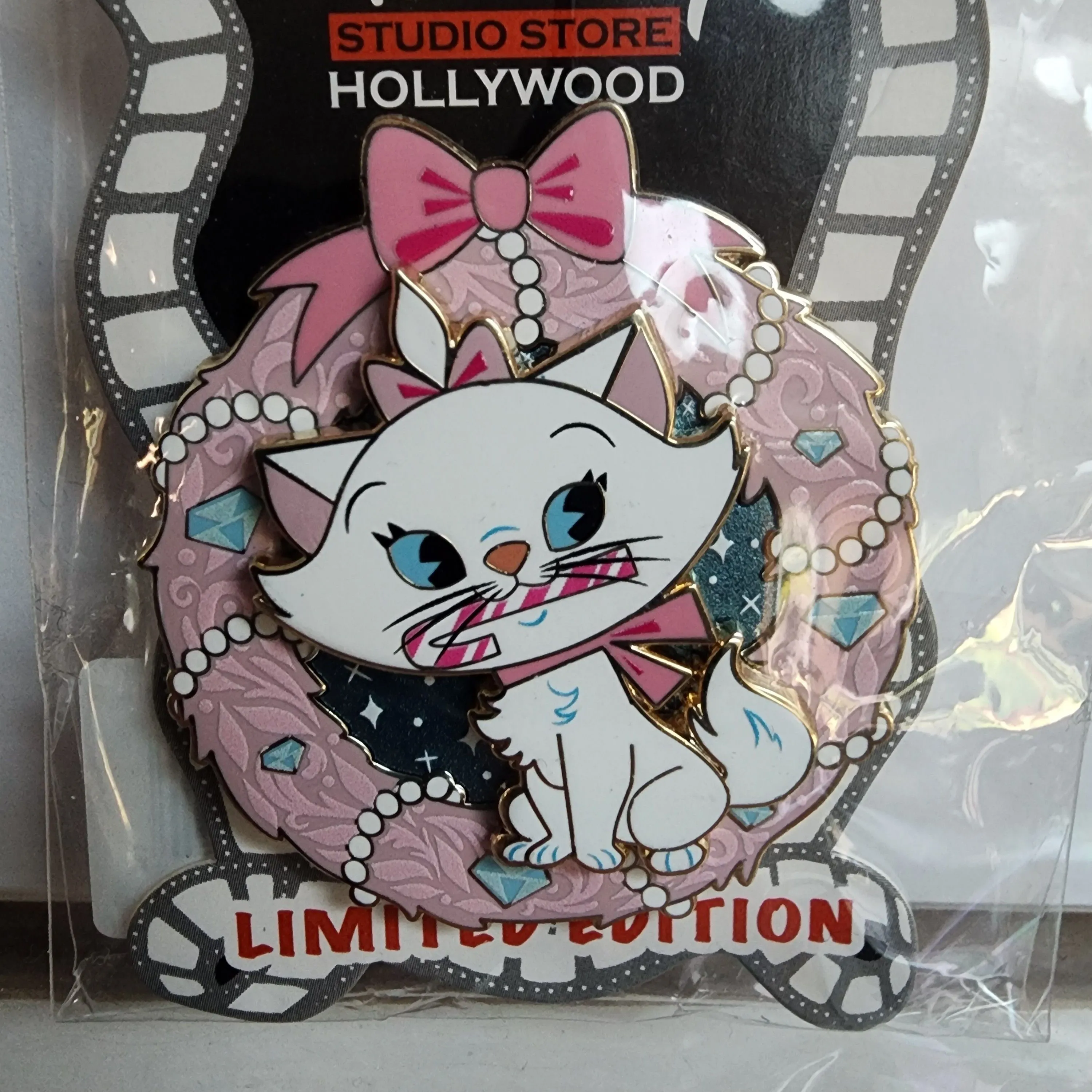 Disney DSSH Holiday Cat Wreath LE 400 Marie Aristocats shops Pin