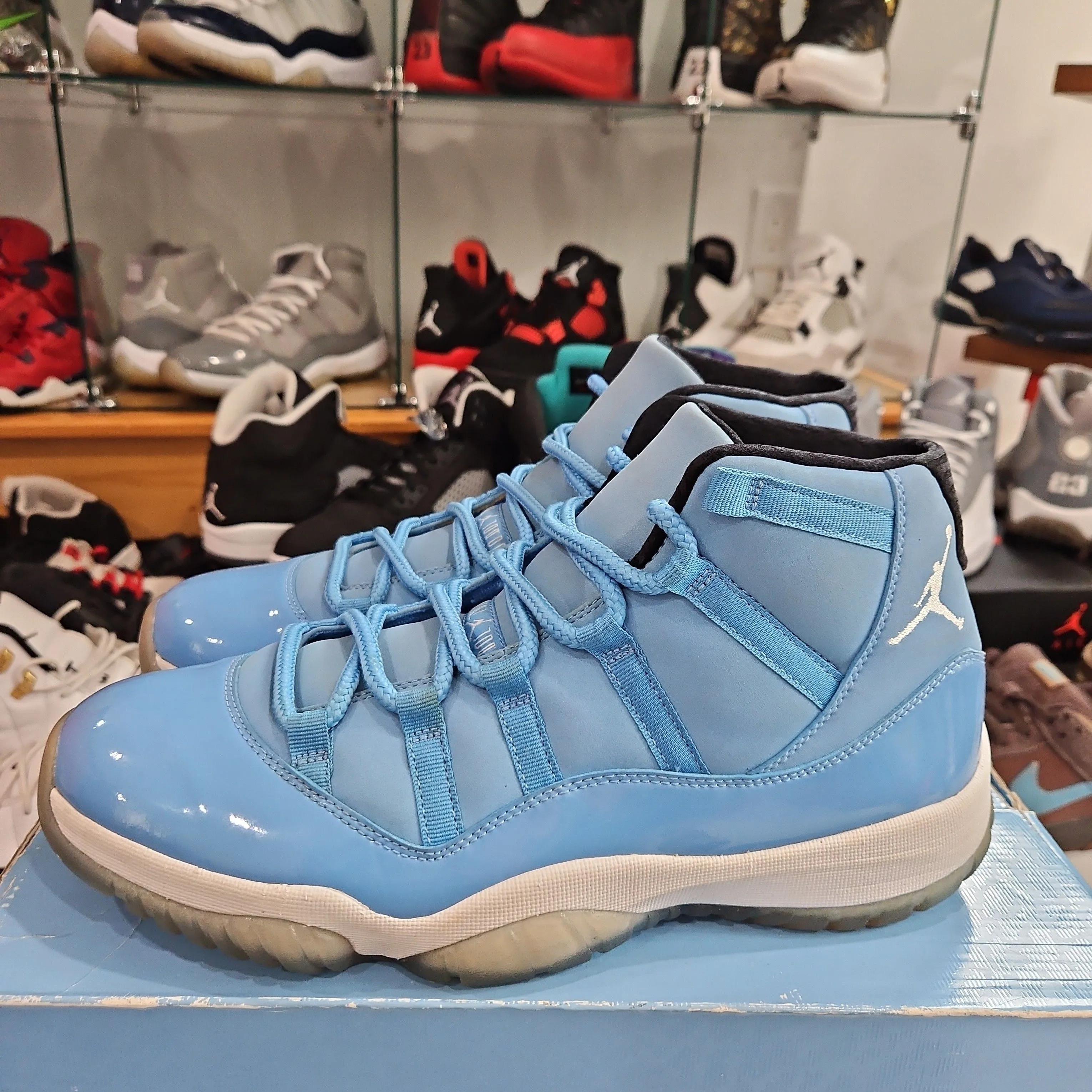 Air Jordan 11 Pantone Size 11